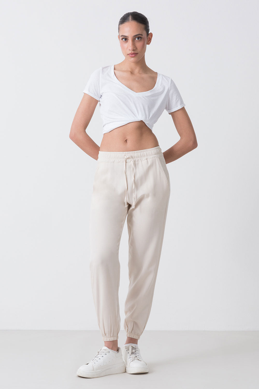 PANTALONE CON ELASTICO AL FONDO IN TENCEL