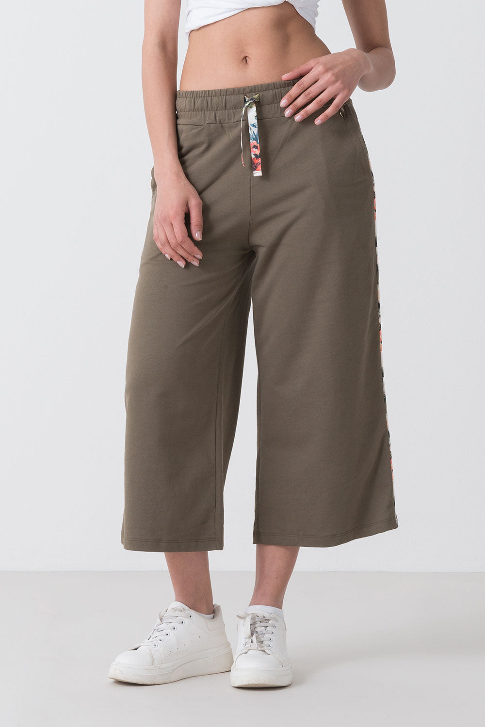 PANTALONE 7/8 IN FELPA FERMA