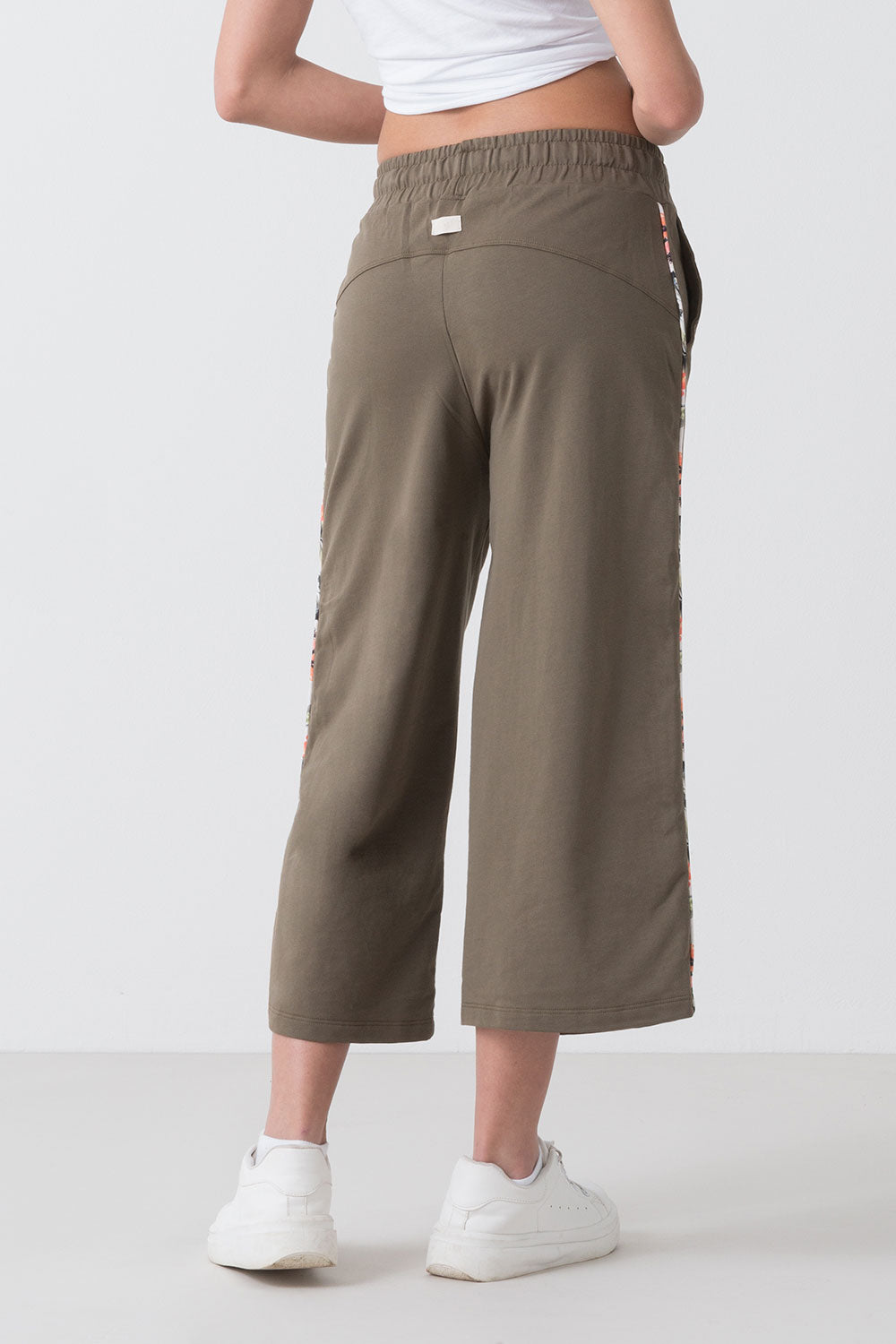 PANTALONE 7/8 IN FELPA FERMA