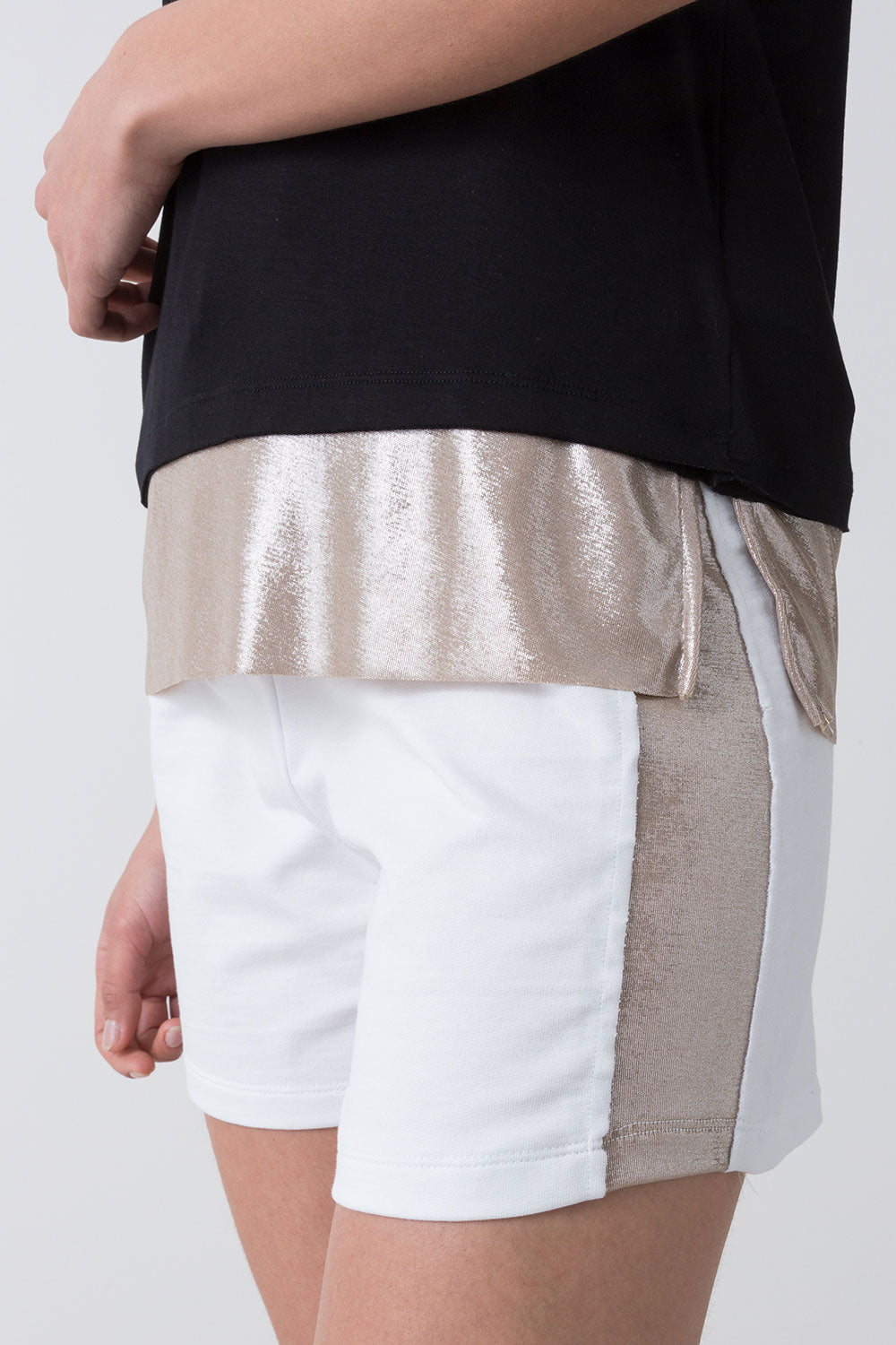 T-SHIRT IN MODAL CON BALZA PLACCATA