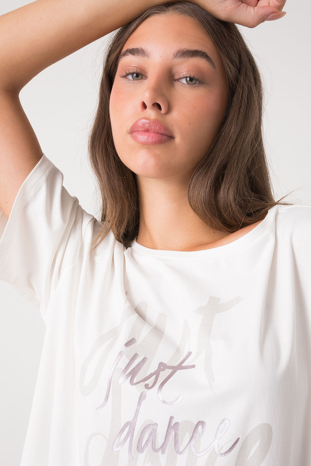 T-SHIRT OVER CON STAMPA TONO SU TONO