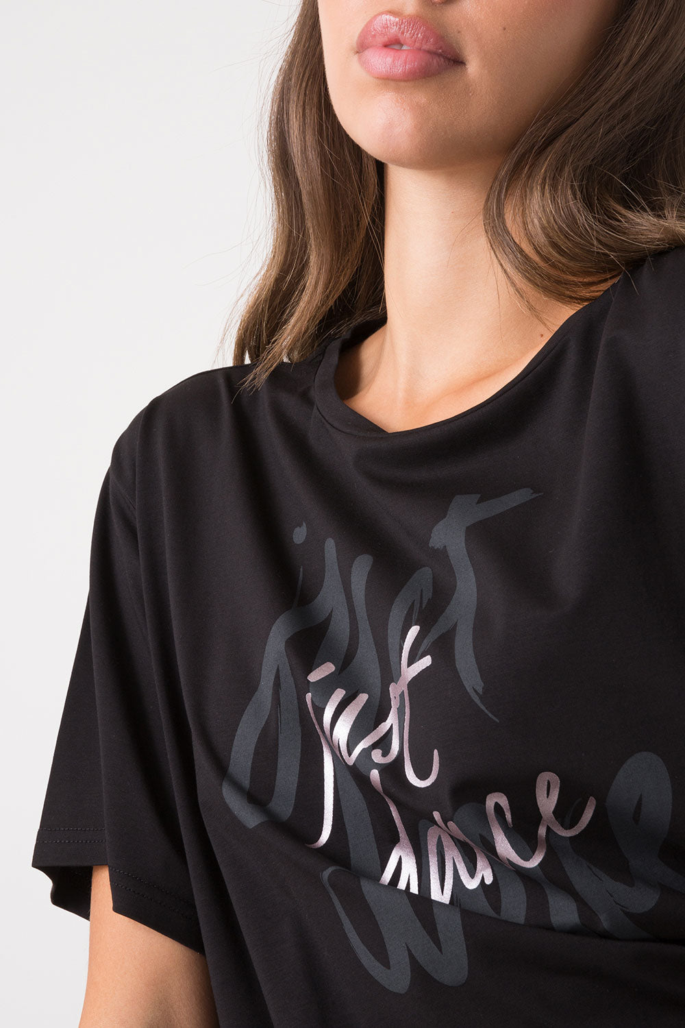 T-SHIRT OVER CON STAMPA TONO SU TONO