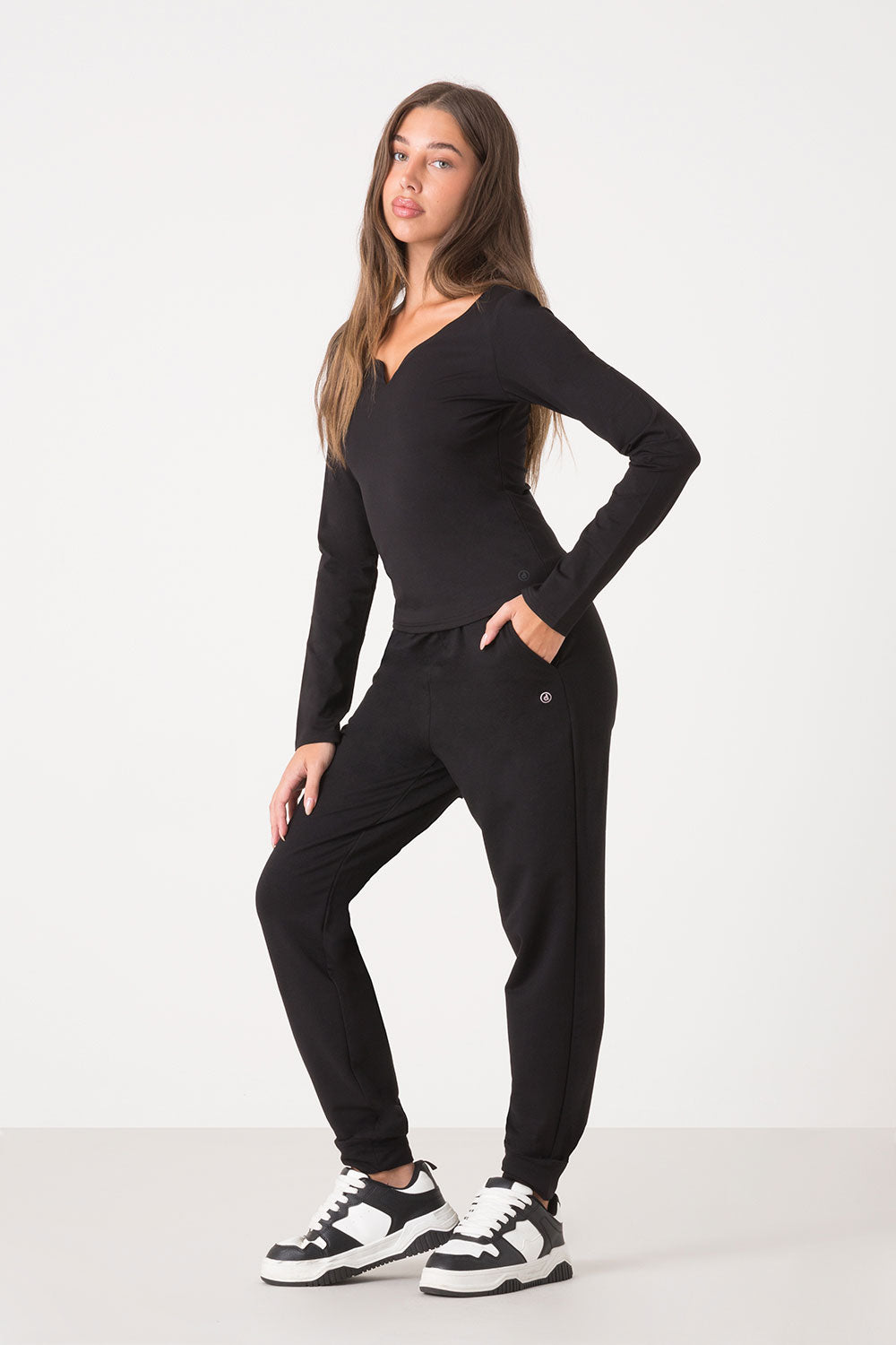 T-SHIRT L/S CON DETTAGLIO