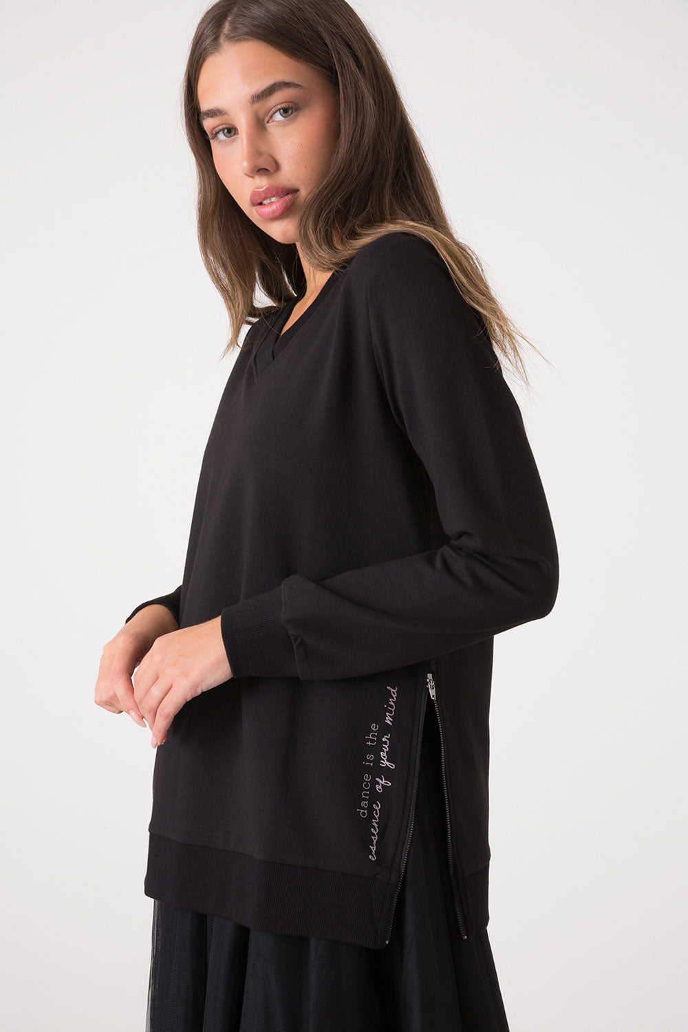 MAXI MAGLIA SCOLLO A V E SPACCO LATERALE