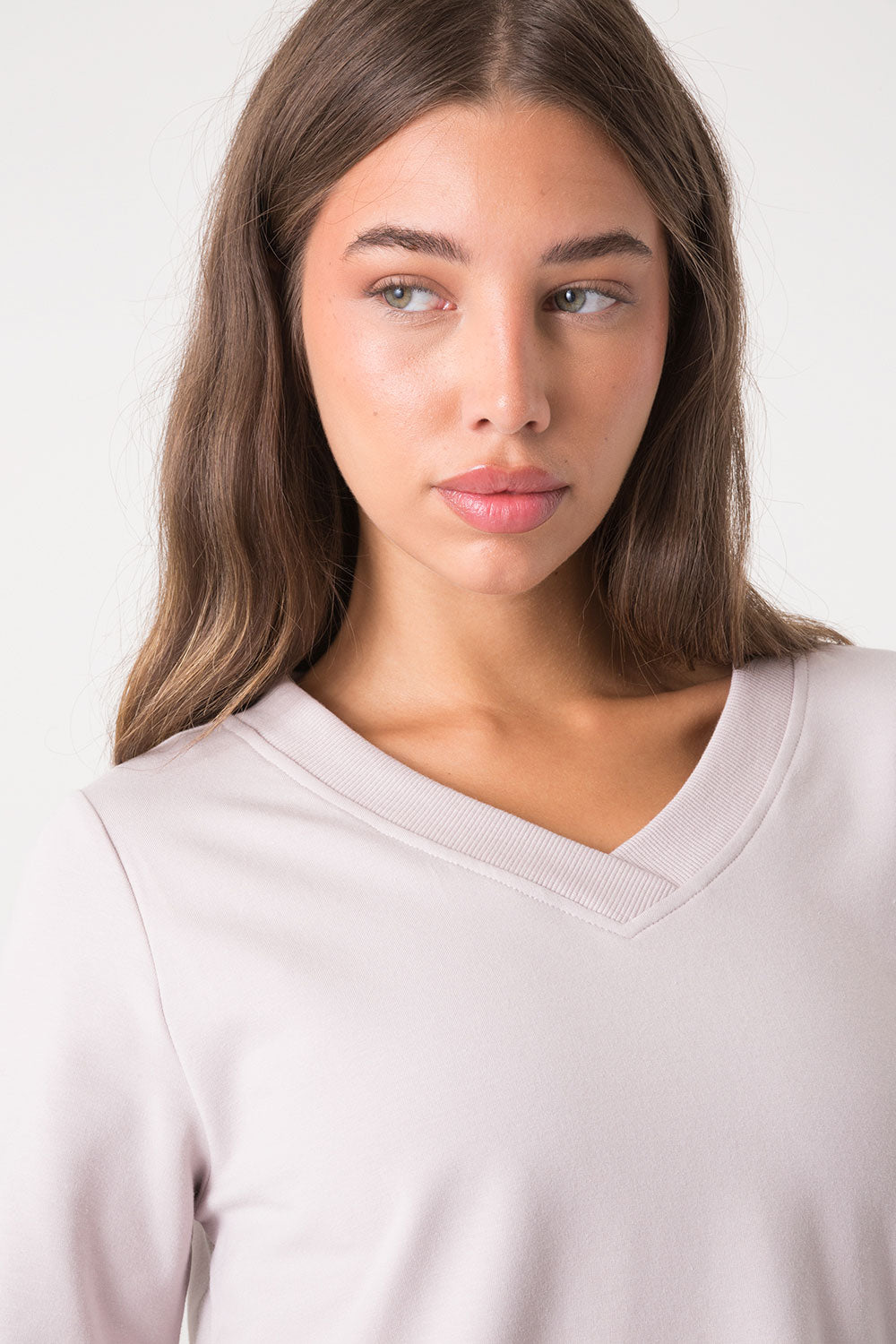 MAXI MAGLIA SCOLLO A V E SPACCO LATERALE