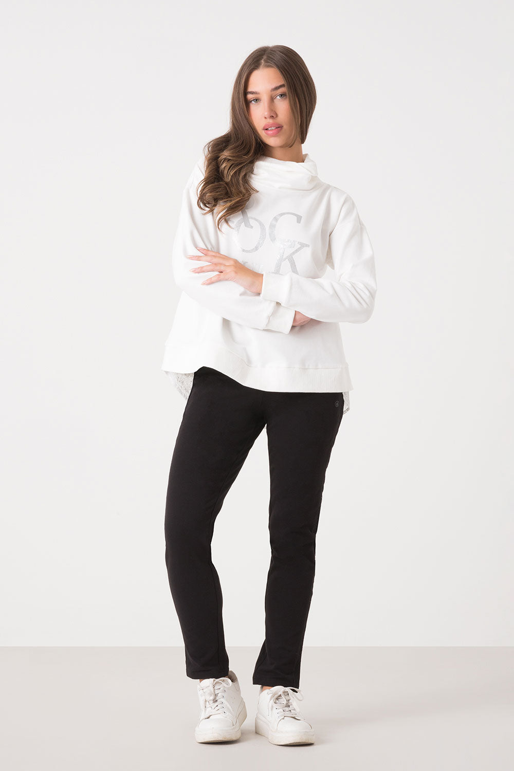 FELPA COLLO ALTO CON DETTAGLIO IN PIZZO