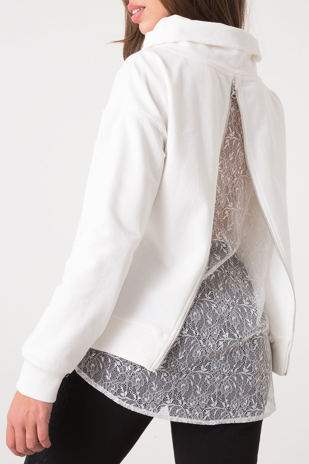 FELPA COLLO ALTO CON DETTAGLIO IN PIZZO