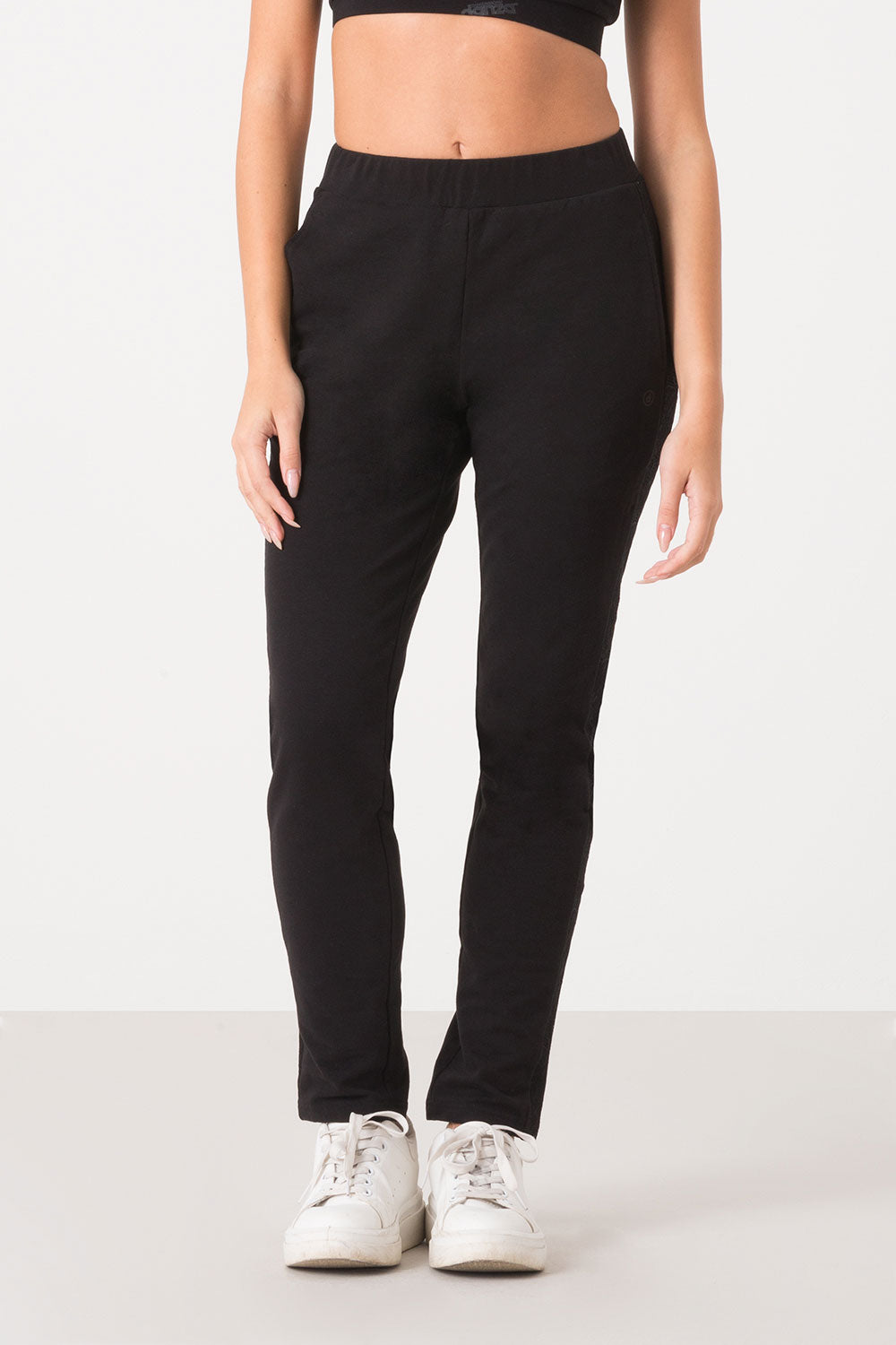 PANTALONE FELPA STRETCH CON DETTAGLI IN PIZZO