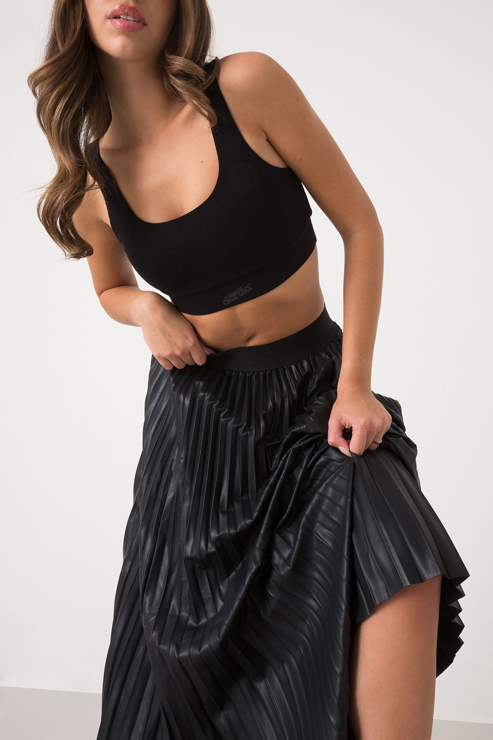 GONNA LUNGA PLISSETTATA IN ECO PELLE