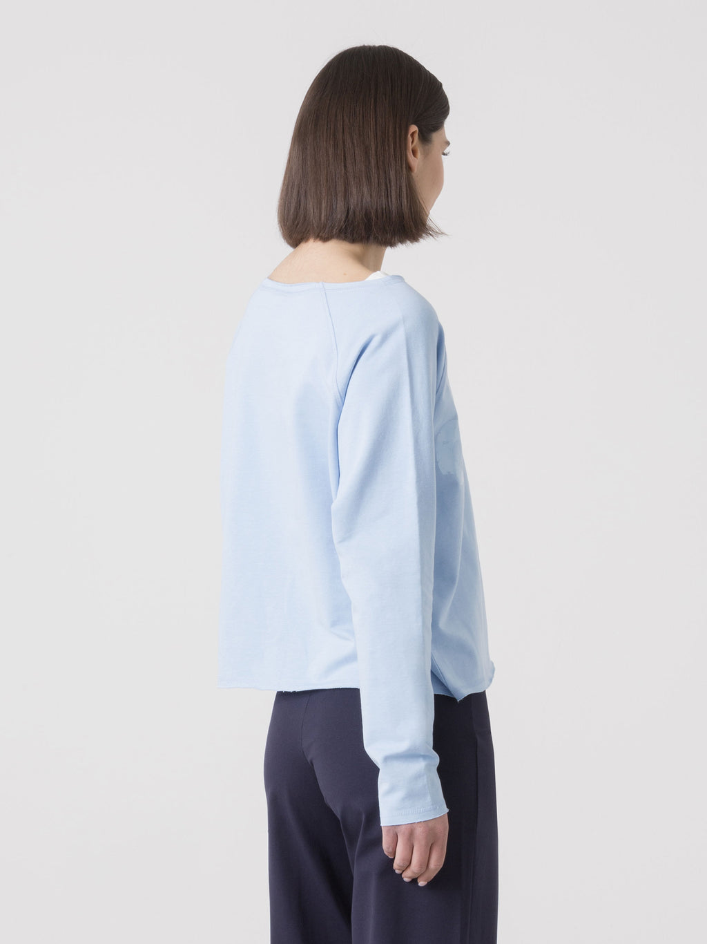 LEICHTES DAME-TANZ-SWEATSHIRT AUS STRETCH-SWEAT MIT U-BOOT-AUSSCHNITT UND FRONTLOGO