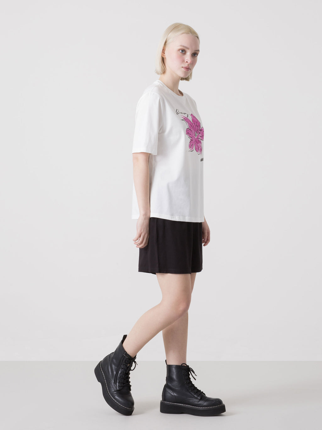 ŽENSKA T-SHIRT MAJICA DIMENSIONE DANZA OD STRETCH MODALA S CVJETNIM PRINTOM SPRIJEDA
