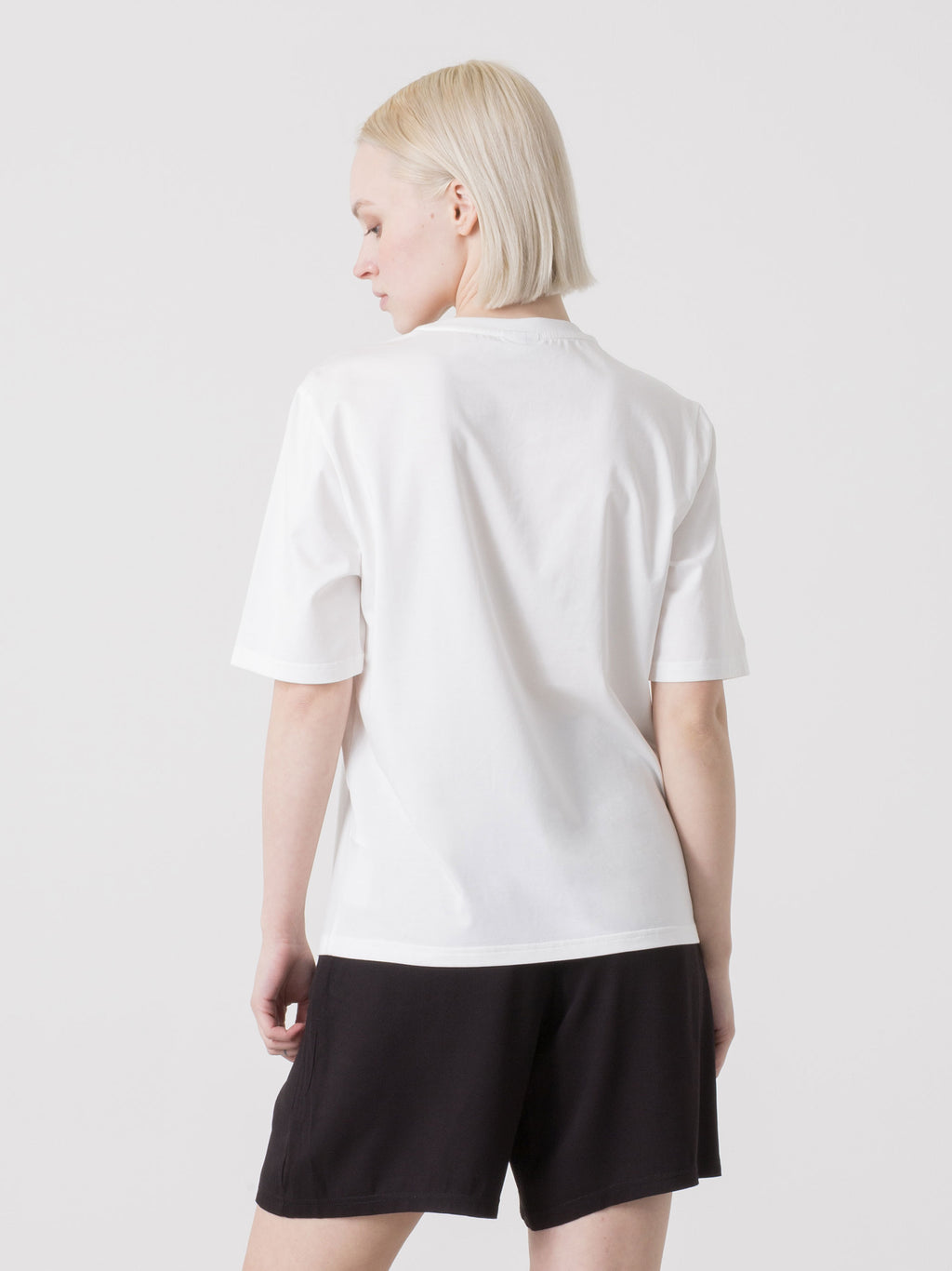 ŽENSKA T-SHIRT MAJICA DIMENSIONE DANZA OD STRETCH MODALA S CVJETNIM PRINTOM SPRIJEDA