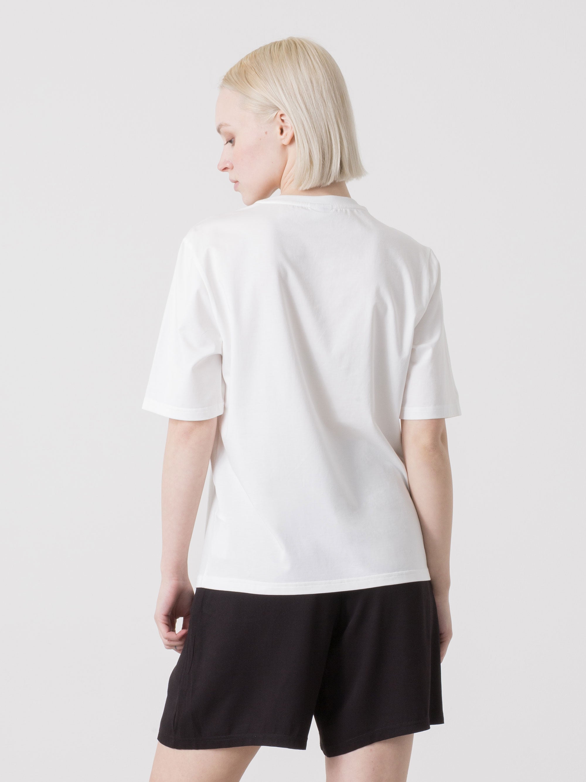ŽENSKA T-SHIRT MAJICA DIMENSIONE DANZA OD STRETCH MODALA S CVJETNIM PRINTOM SPRIJEDA