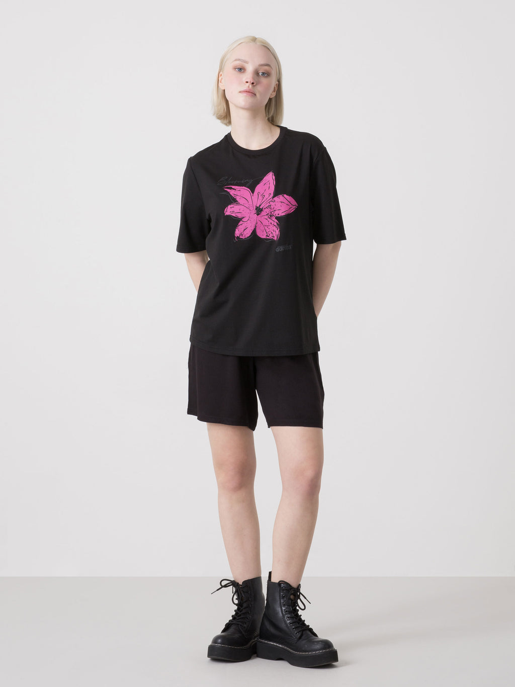 ŽENSKA T-SHIRT MAJICA DIMENSIONE DANZA OD STRETCH MODALA S CVJETNIM PRINTOM SPRIJEDA