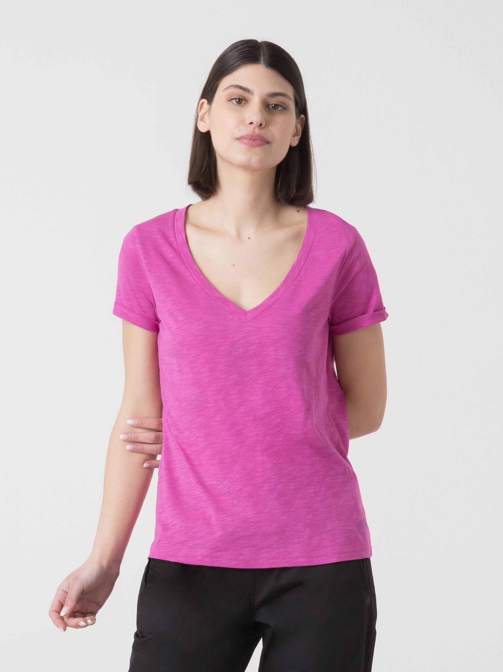 DÁMSKÉ TRIČKO DIMENSIONE DANZA ZE SLUB JERSEY S VÝSTŘIHEM DO V