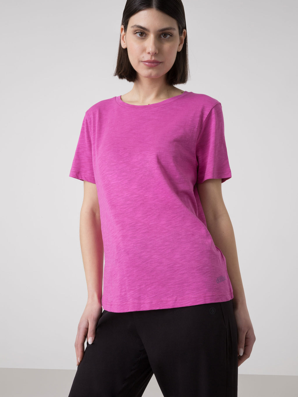 CAMISETA DE MUJER DIMENSIONE DANZA EN SLUB JERSEY REGULAR FIT CON CUELLO REDONDO