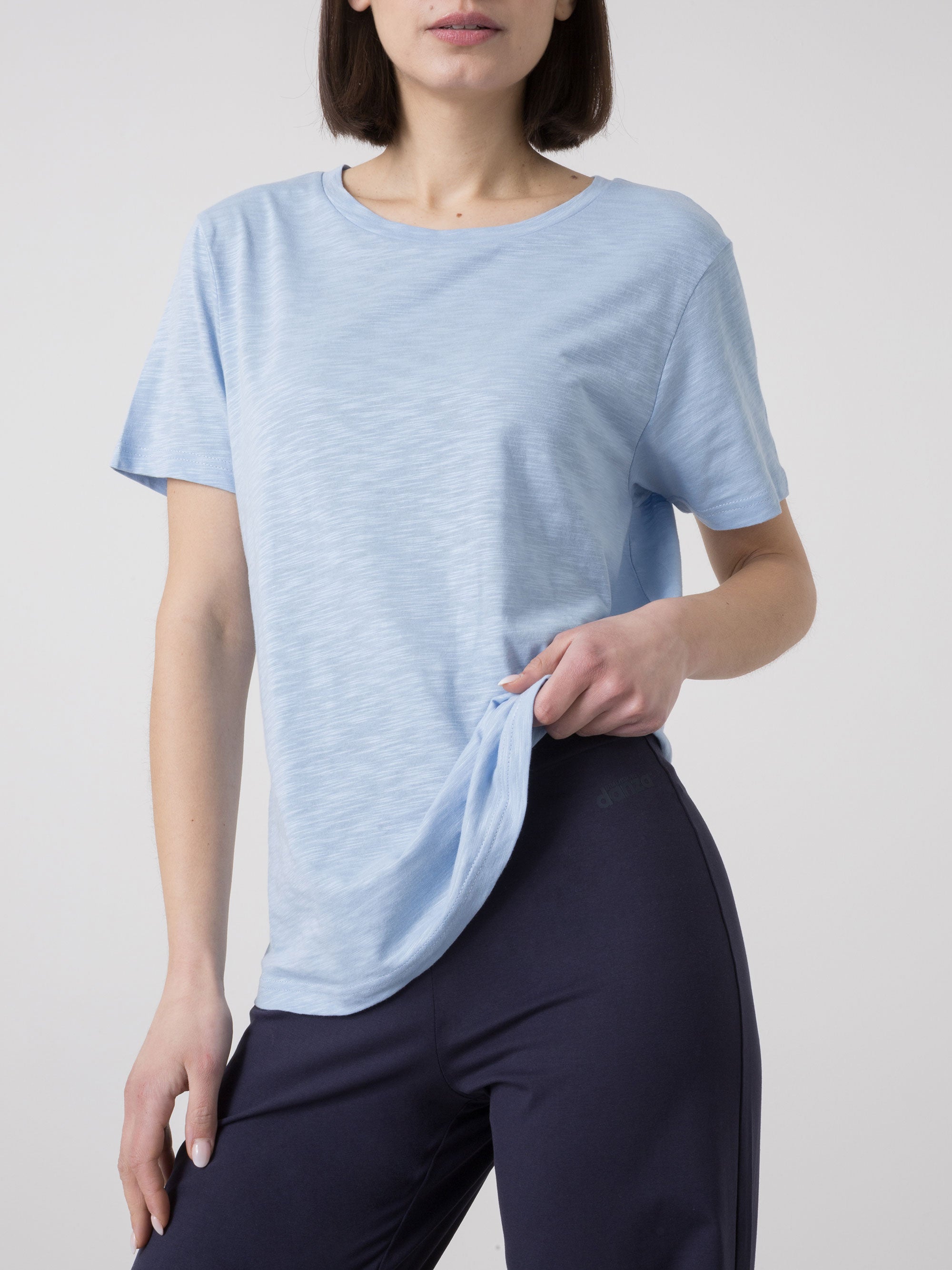 CAMISETA DE MUJER DIMENSIONE DANZA EN SLUB JERSEY REGULAR FIT CON CUELLO REDONDO