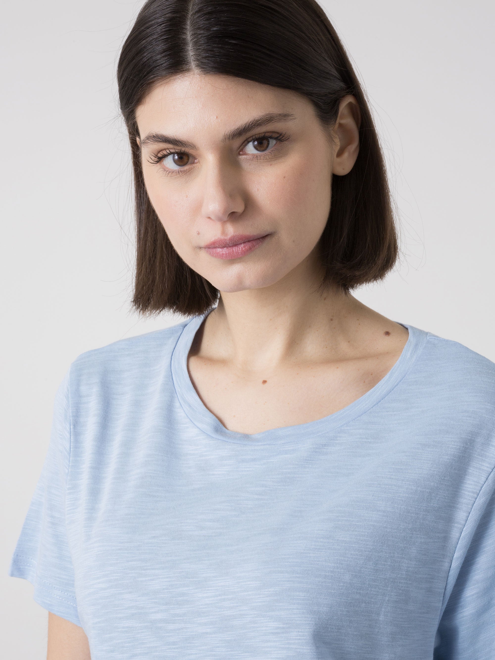 CAMISETA DE MUJER DIMENSIONE DANZA EN SLUB JERSEY REGULAR FIT CON CUELLO REDONDO