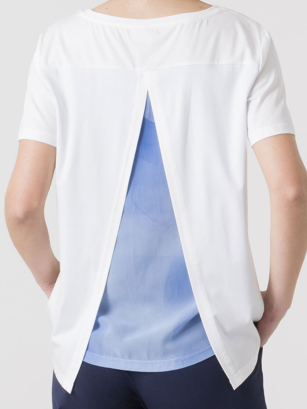 DAME-T-SHIRT FRA DIMENSIONE DANZA I STRETCH MODAL JERSEY MED BAGINDSATS I GEORGETTE