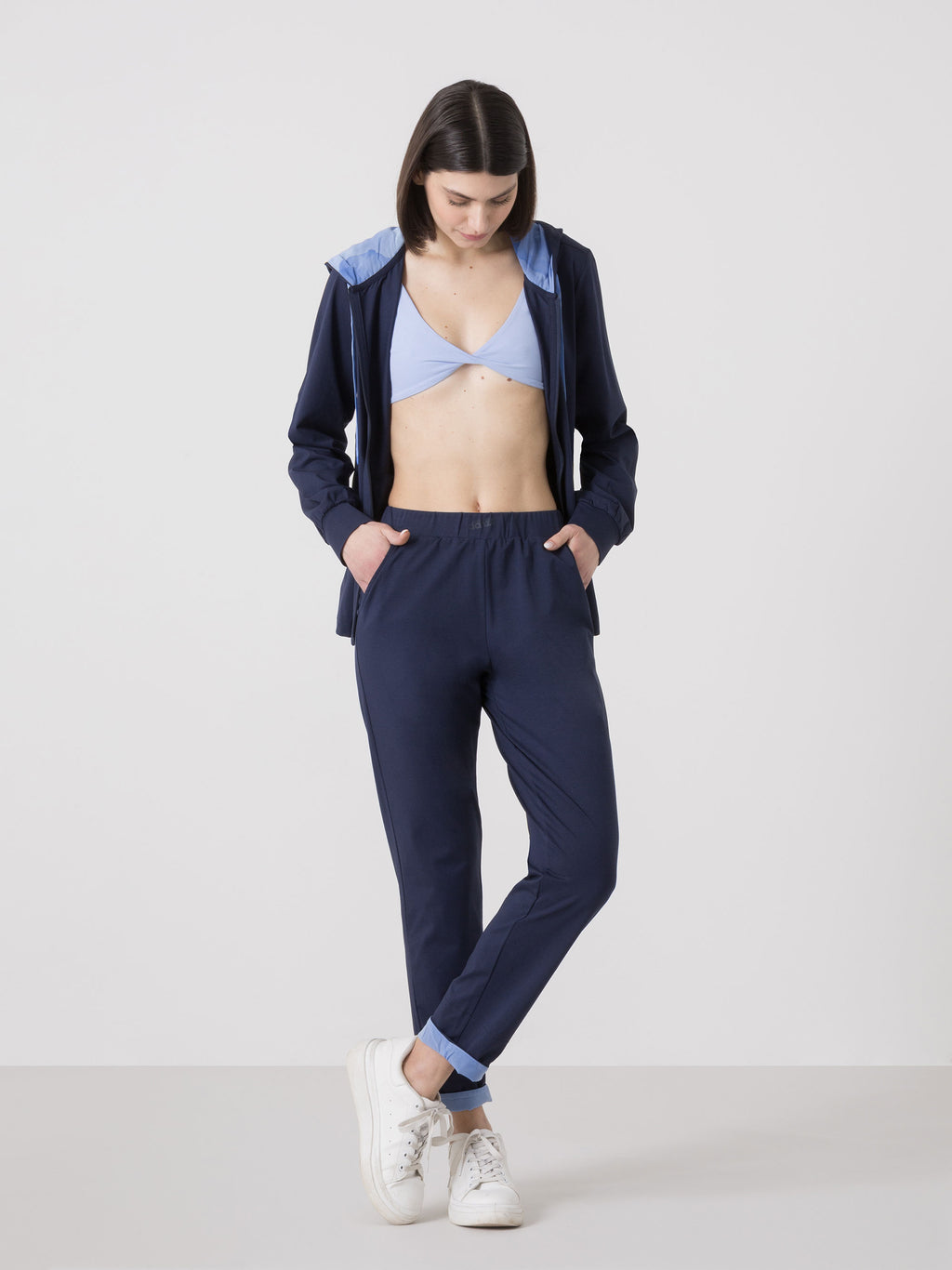 DAMENHOSE DIMENSIONE DANZA AUS MODAL-STRETCH-JERSEY MIT TASCHEN UND AUFSCHLAG