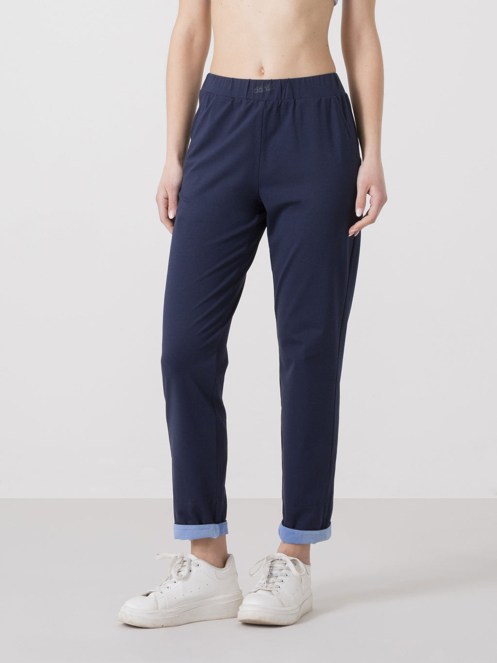 DAMENHOSE DIMENSIONE DANZA AUS MODAL-STRETCH-JERSEY MIT TASCHEN UND AUFSCHLAG