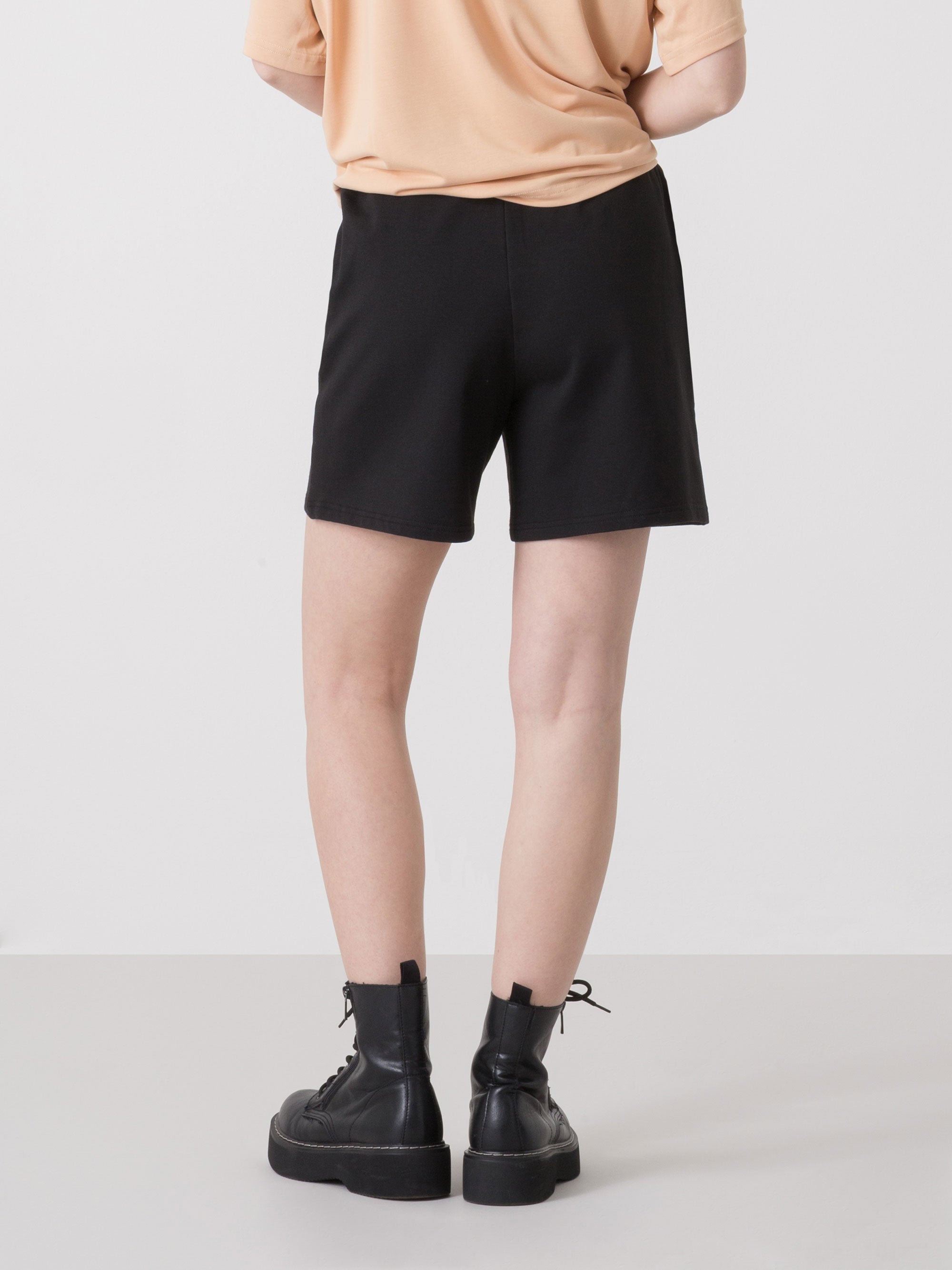 BERMUDA DONNA DIMENSIONE DANZA IN FELPA MODAL CON VITA ELASTICA E TASCHE