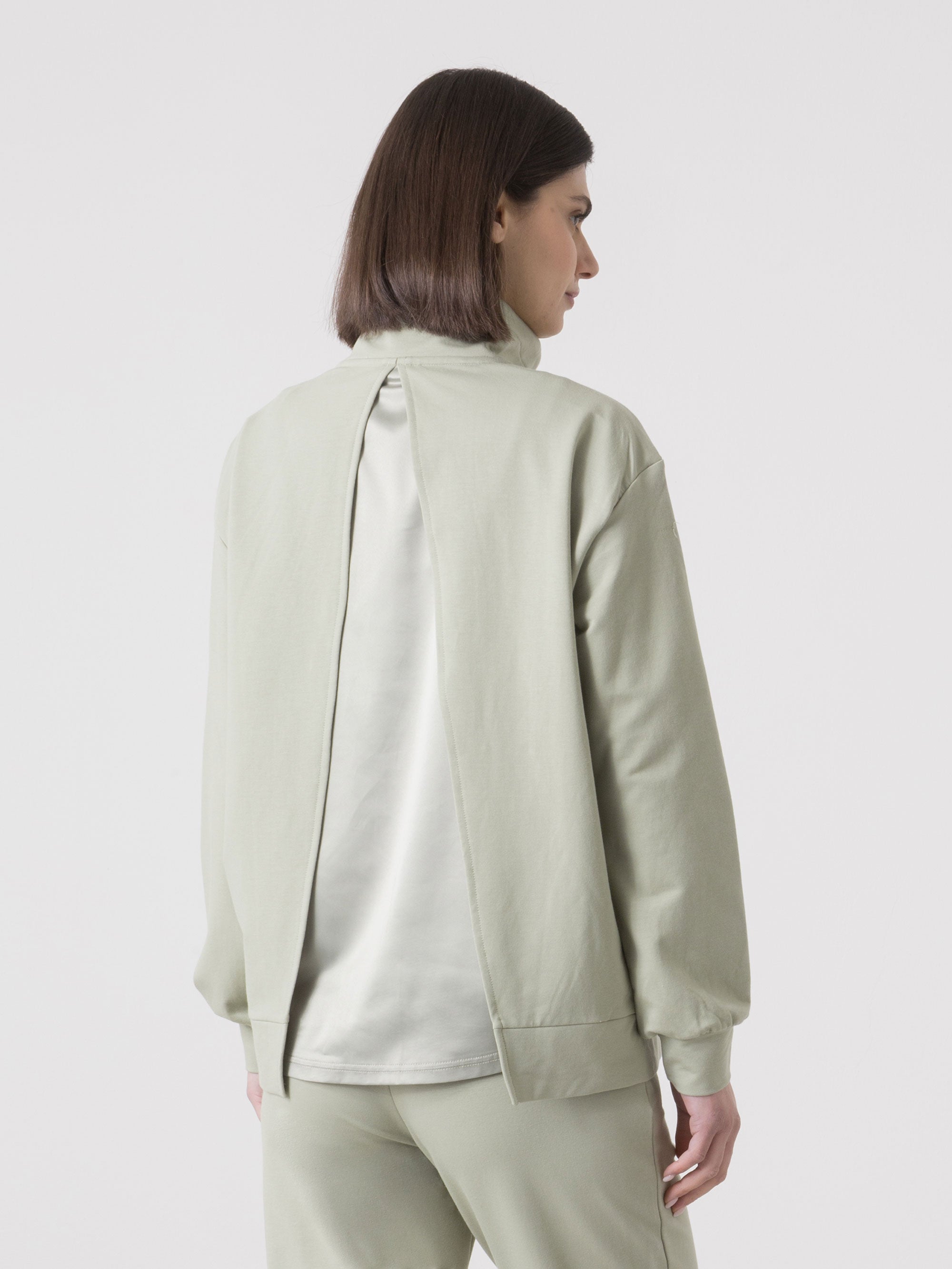 SWEATSHIRT DE MULHER FULL ZIP EM MODAL DIMENSIONE DANZA OVERSIZED COM GOLA ALTA E DETALHE ACETINADO