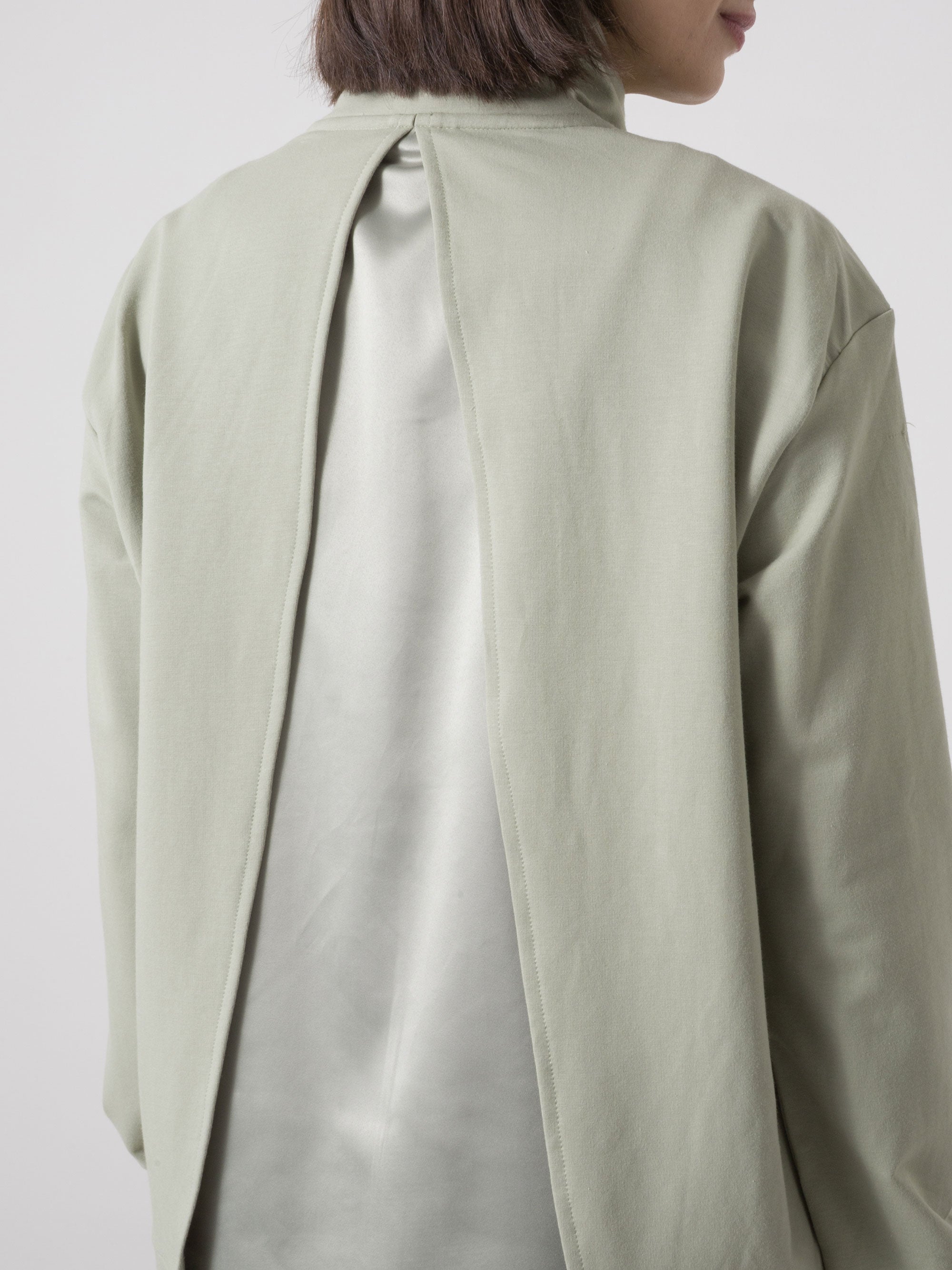 SWEATSHIRT DE MULHER FULL ZIP EM MODAL DIMENSIONE DANZA OVERSIZED COM GOLA ALTA E DETALHE ACETINADO