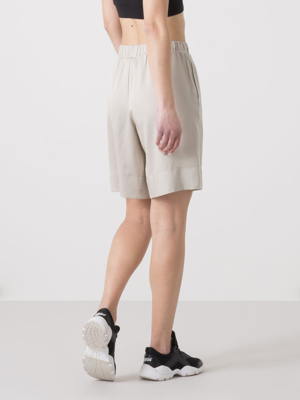 DIMENSIONE DANZA BERMUDA DONNA IN TENCEL CON VITA ELASTICA E TASCHE LATERALI