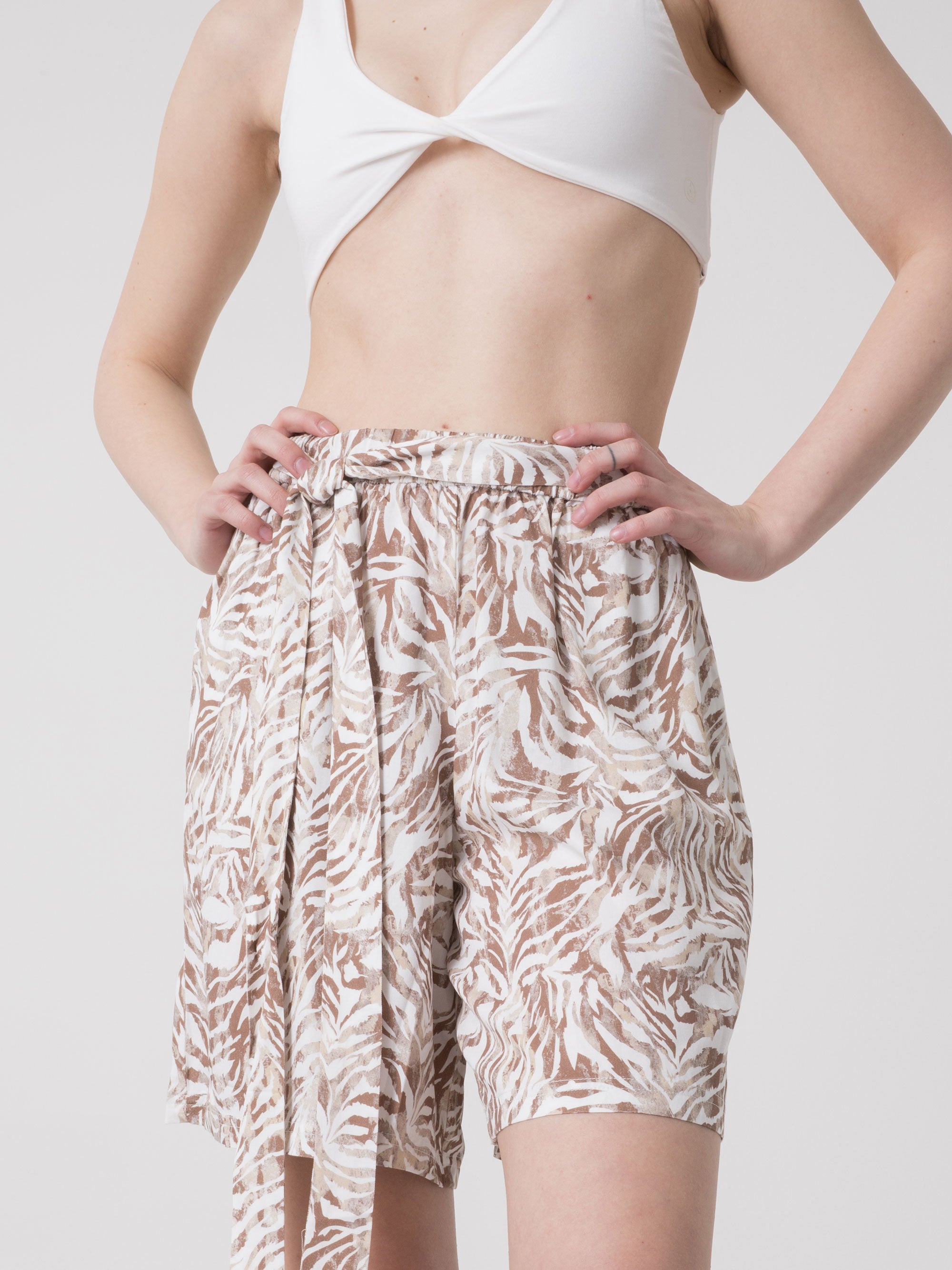 DIMENSIONE DANZA BERMUDA DONNA SAFARI IN VISCOSA CON STAMPA ALL OVER E FUSCIACCA