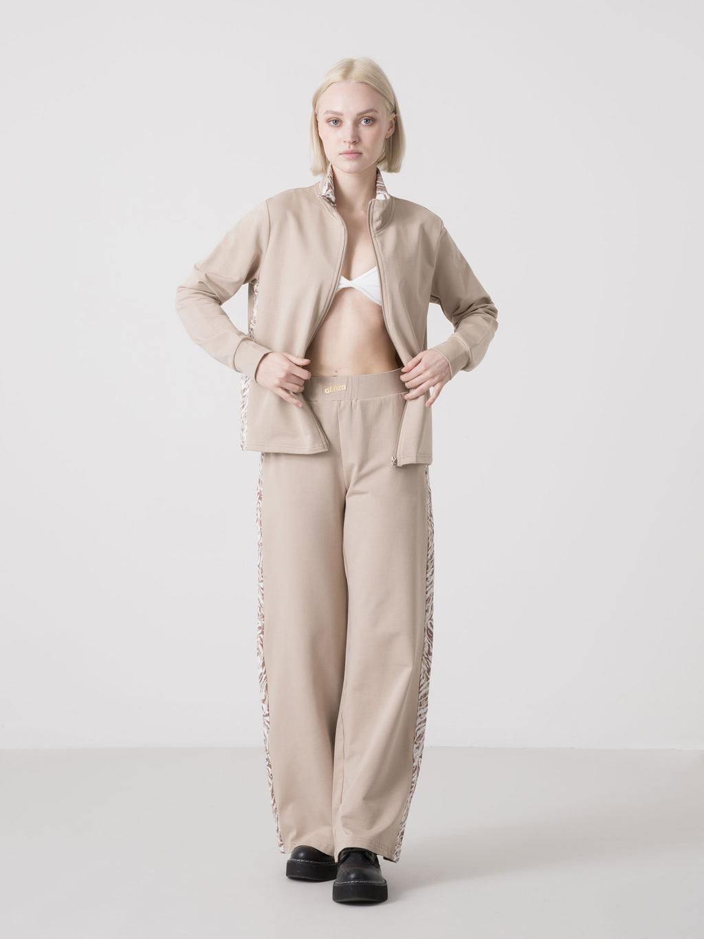 ŽENSKA MAJICA DIMENSIONE DANZA FULL ZIP STRETCH S UMETCIMA S ANIMAL PRINTOM