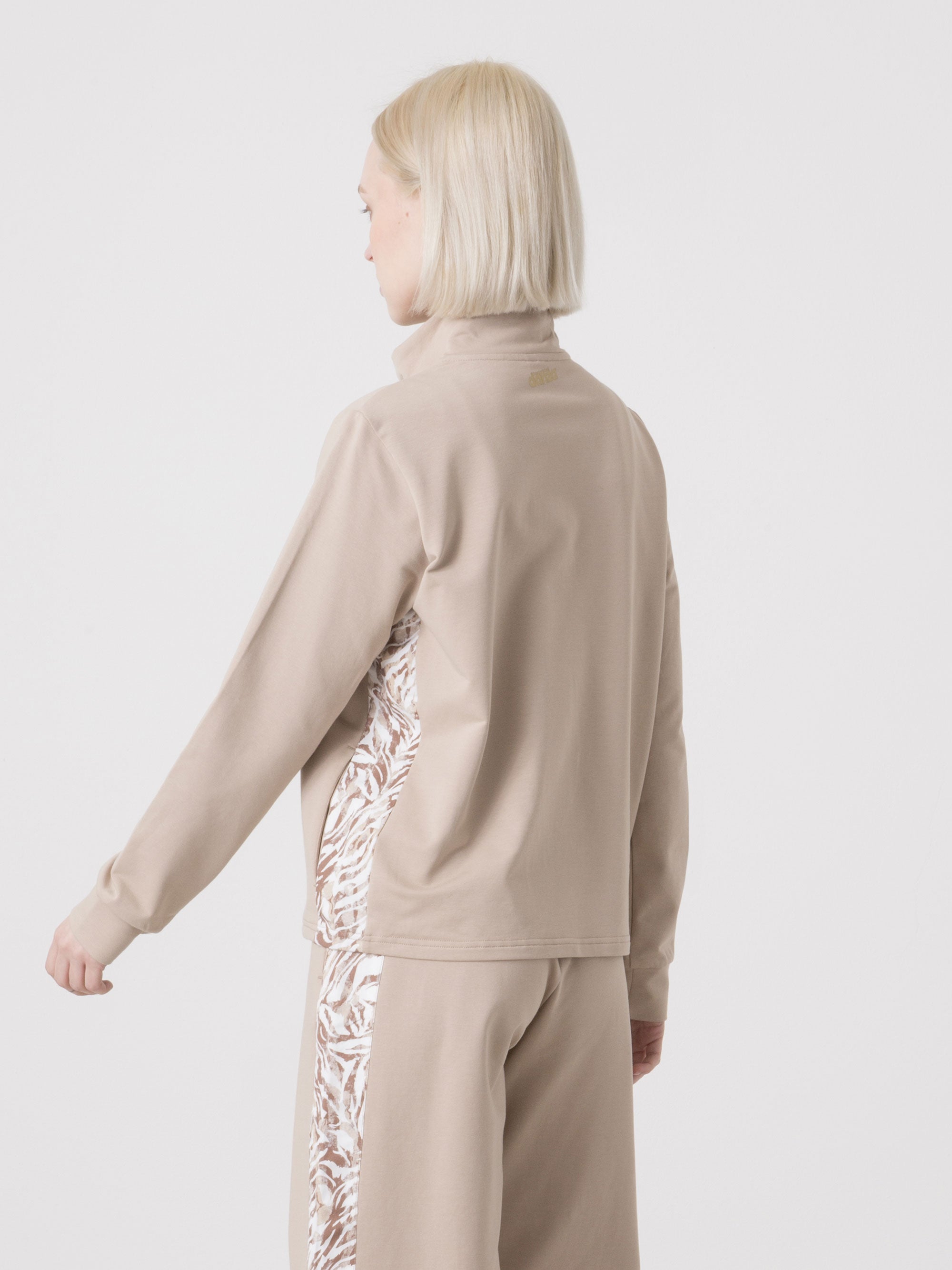 DÁMSKÁ MIKINA DIMENSIONE DANZA FULL ZIP STRETCH S VSADKAMI S ANIMAL PRINTEM