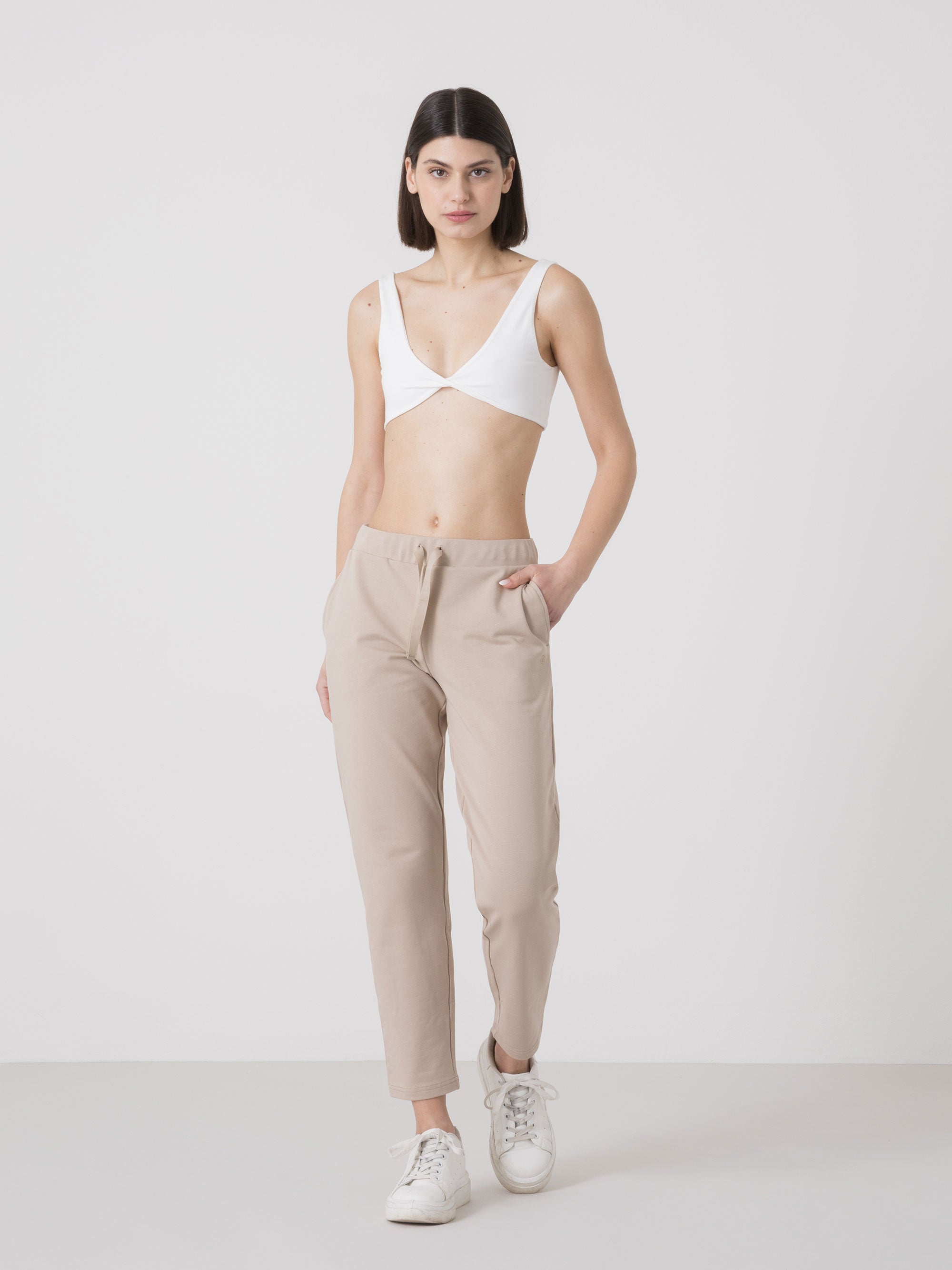 DÁMSKÉ STREČOVÉ TEPLÁKOVÉ KALHOTY DIMENSIONE DANZA SE ŠŇŮRKOU A ROVNÝM STŘIHEM