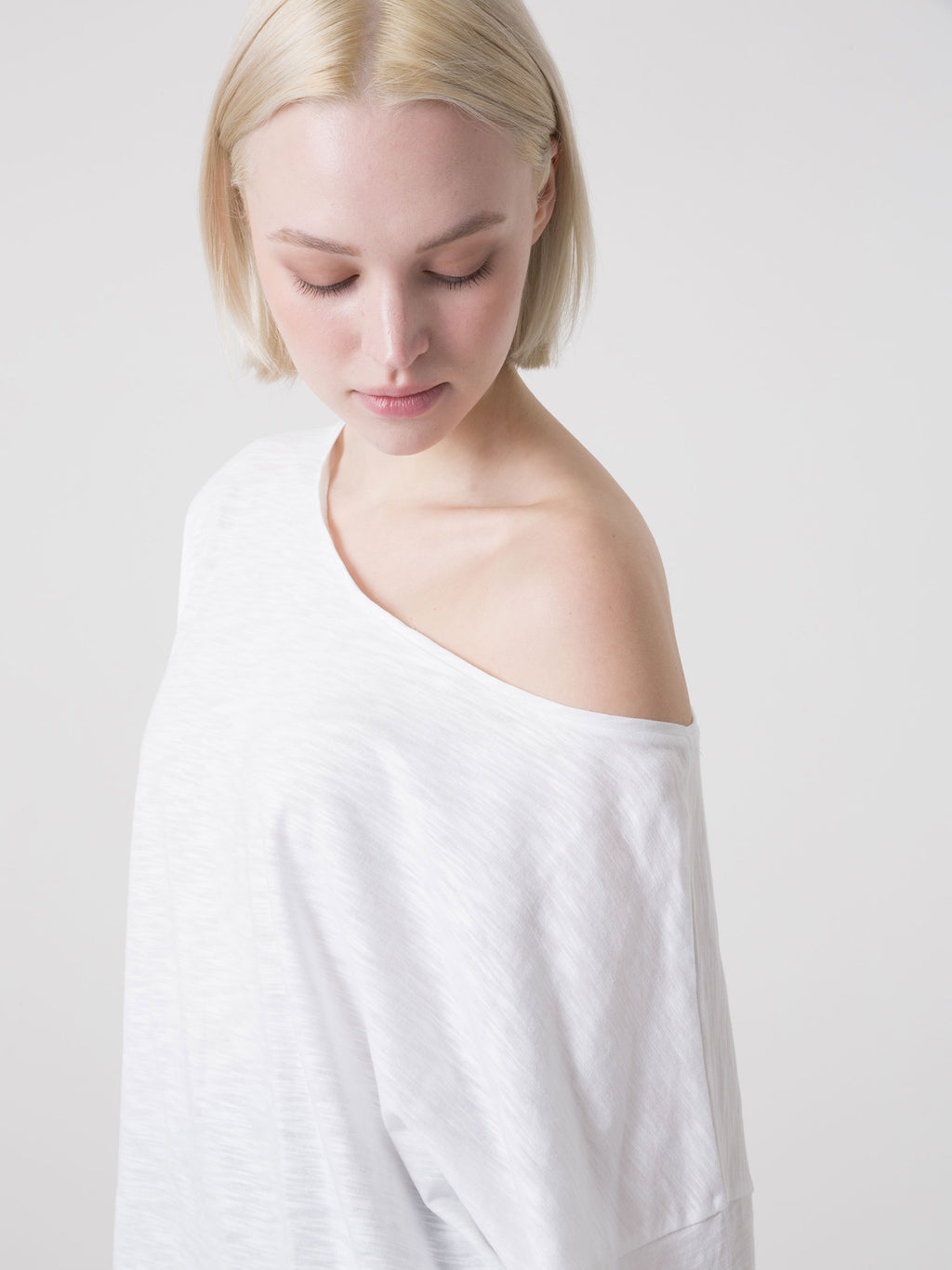 DIMENSIONE DANZA NAISTEN SLUB JERSEY -T-PAITA ASYMMETRISELLÄ LINJALLA