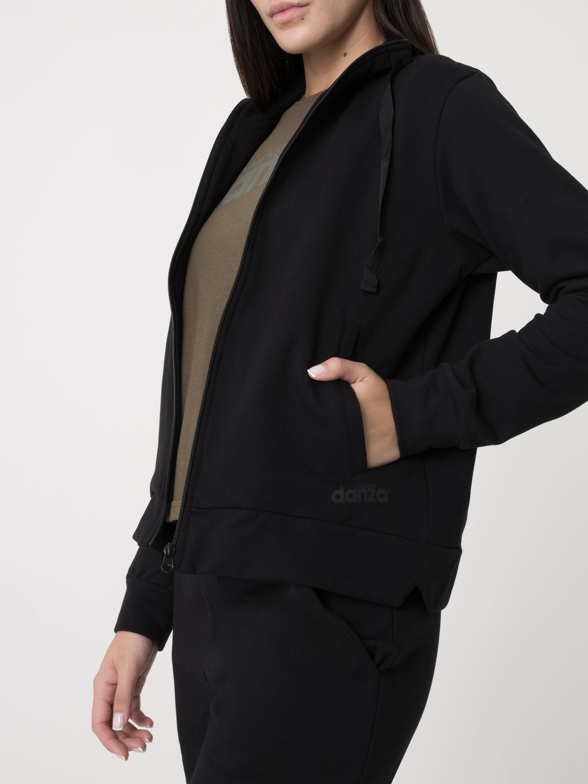 Item image: 41D100F98    Color: 2000    
