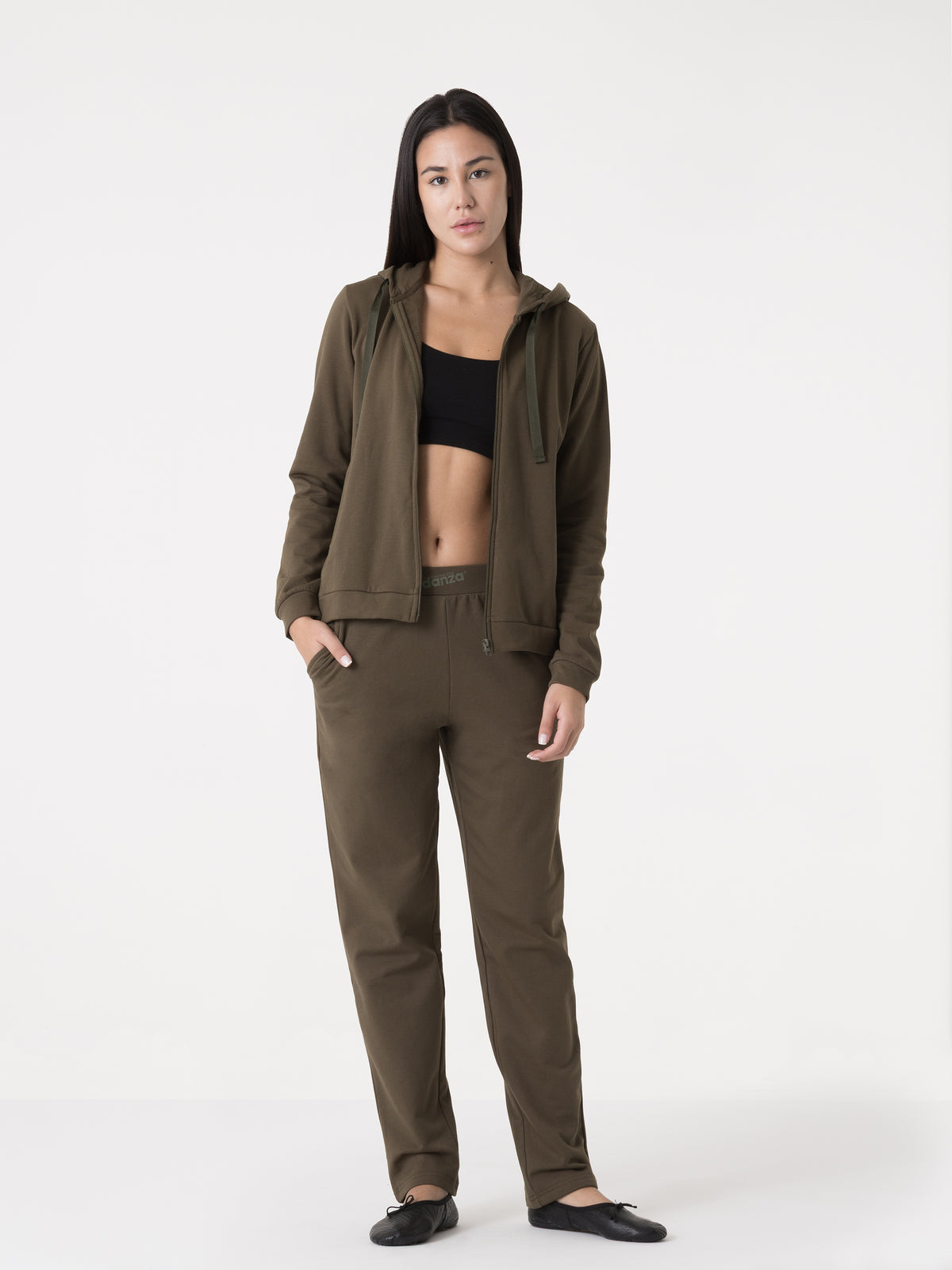 Item image: 41D101F98    Color: GQ00    