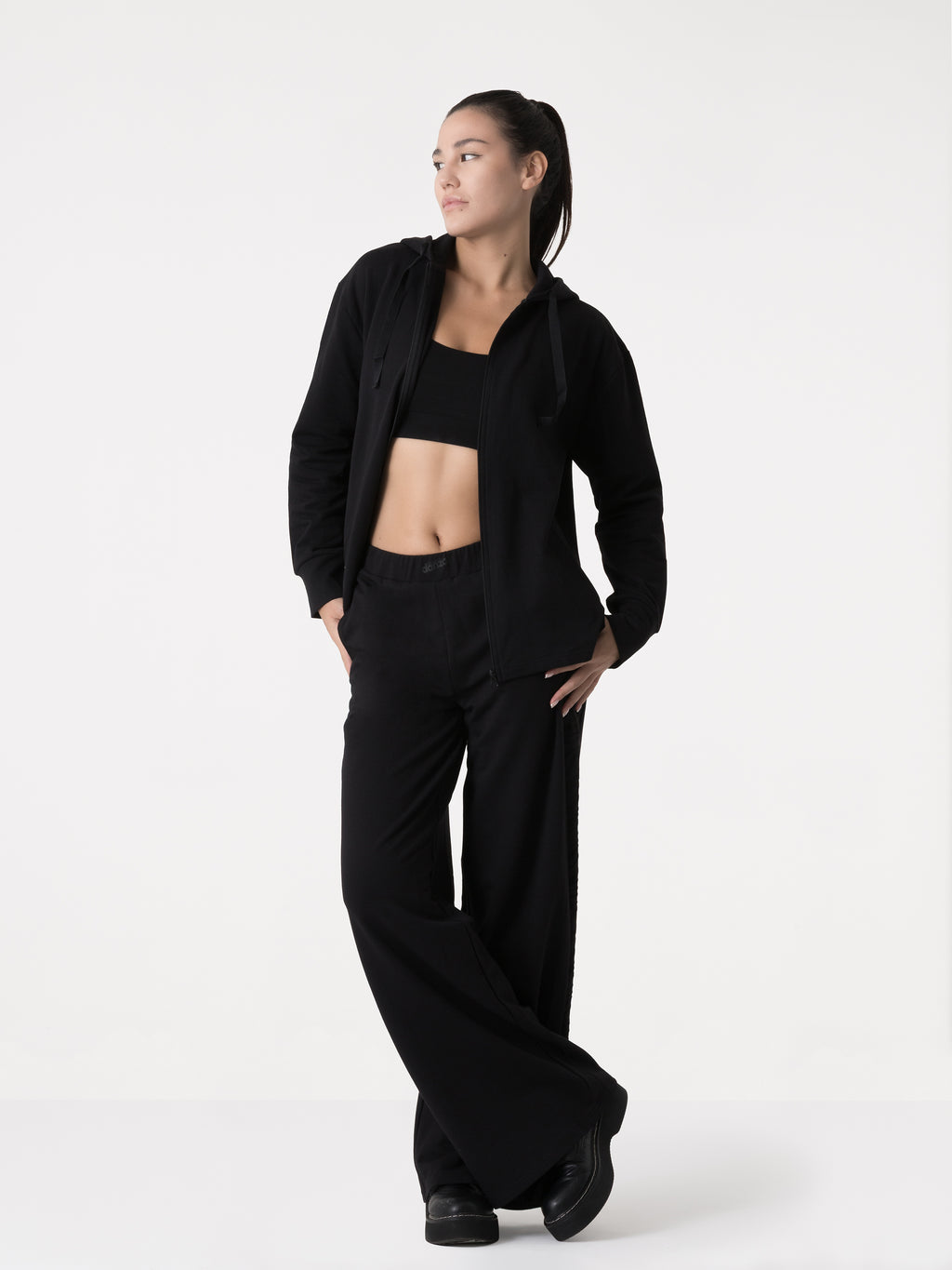 Item image: 41D116F98    Color: 2000    