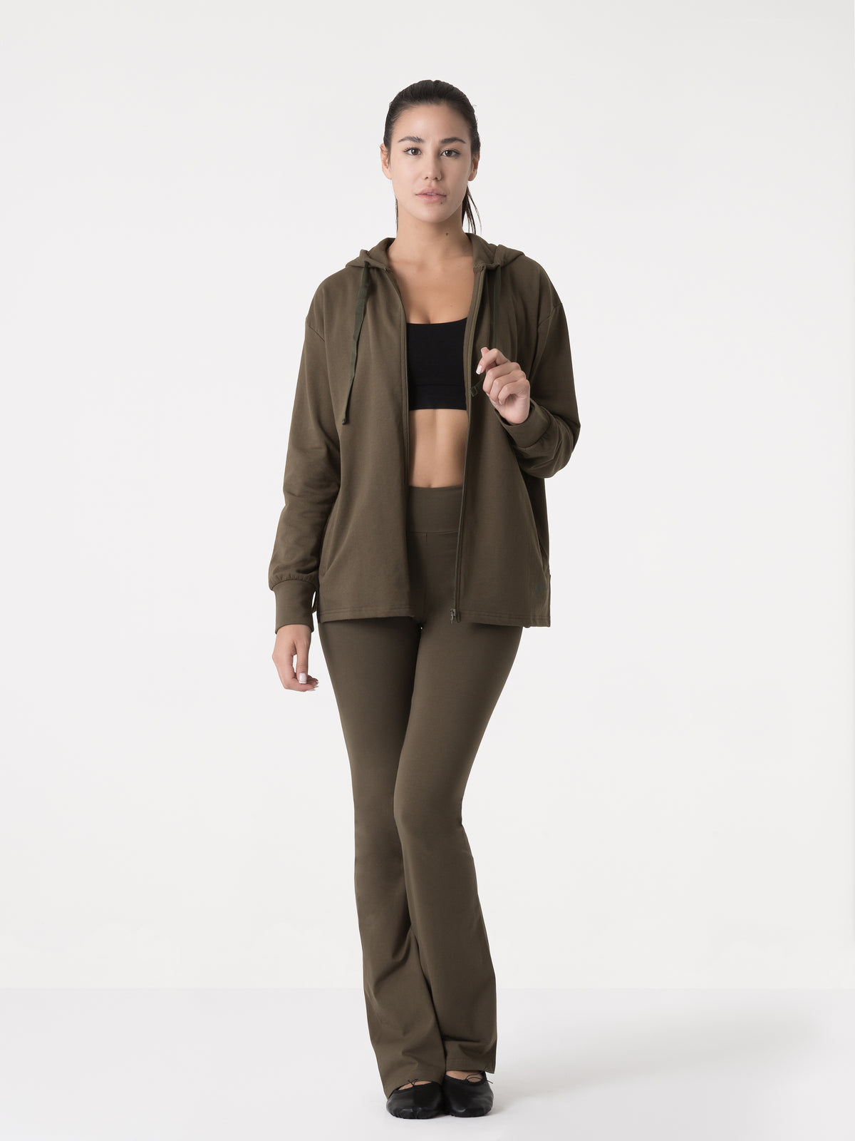 Item image: 41D116F98    Color: GQ00    