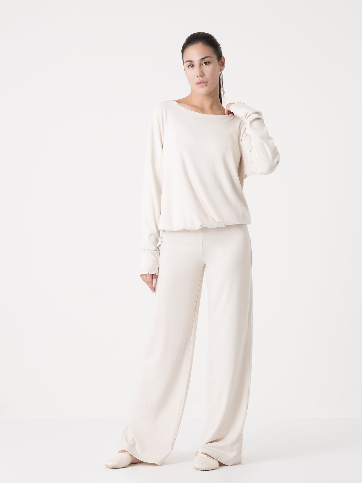 Item image: 41D130R22    Color: WT00    
