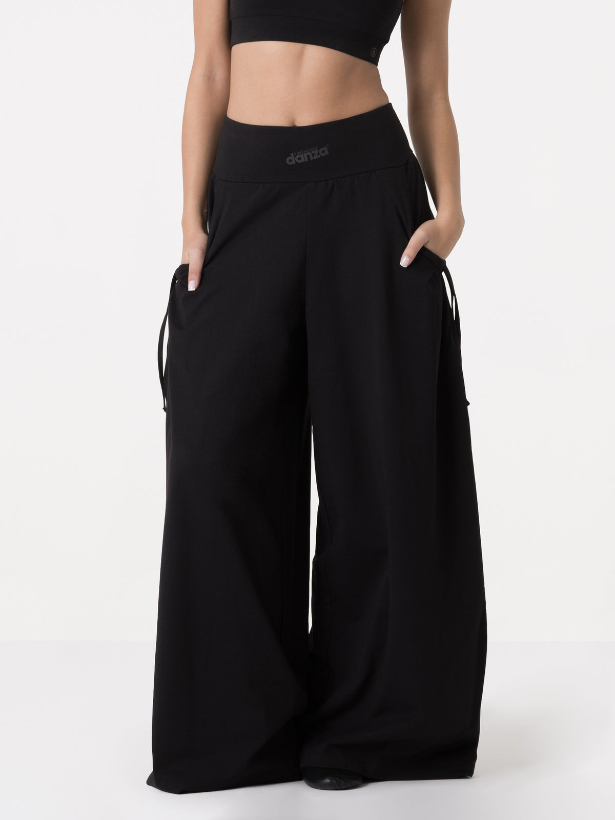 Item image: 41D134J84    Color: 2000    
