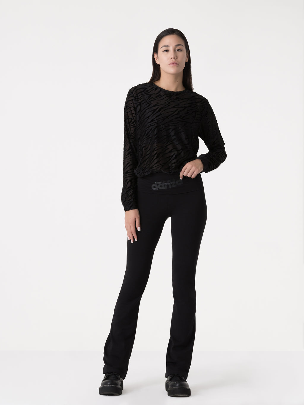 Item image: 41D139J00    Color: 2000    