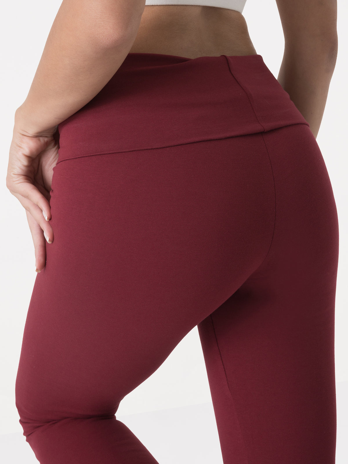 Item image: 41D139J00    Color: R900    