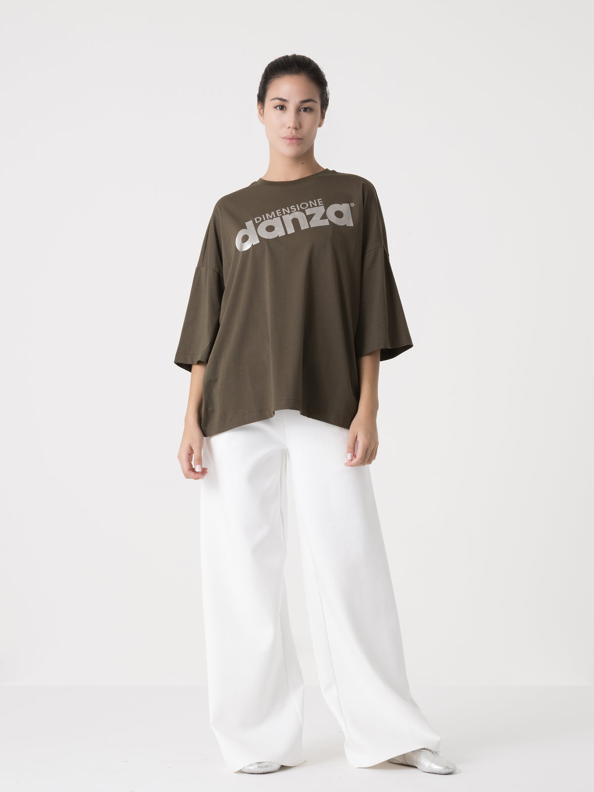 Item image: 41D200J21    Color: GQ00    