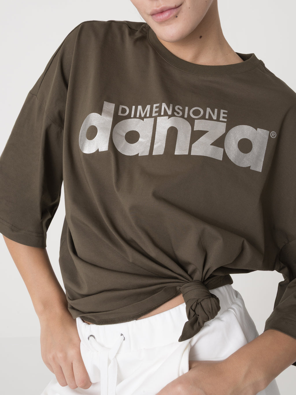 Item image: 41D200J21    Color: GQ00    