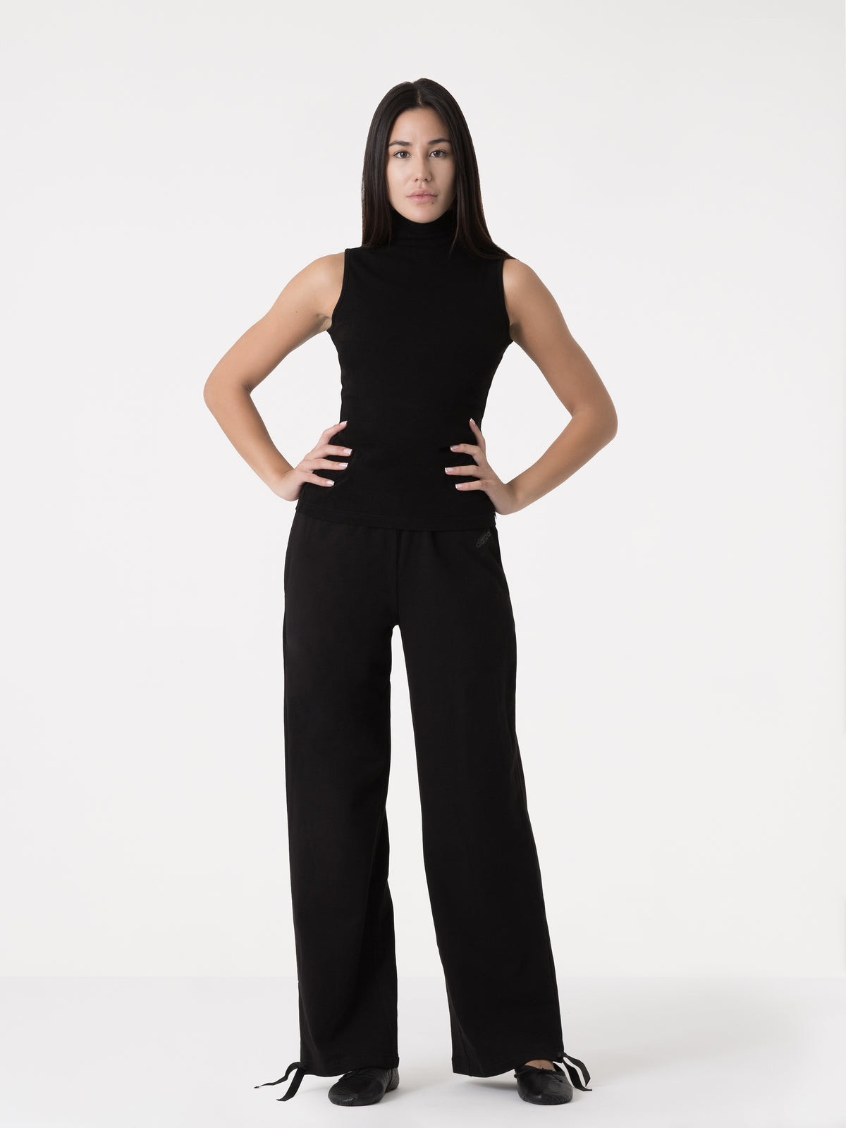 Item image: 41D204R22    Color: 2000    