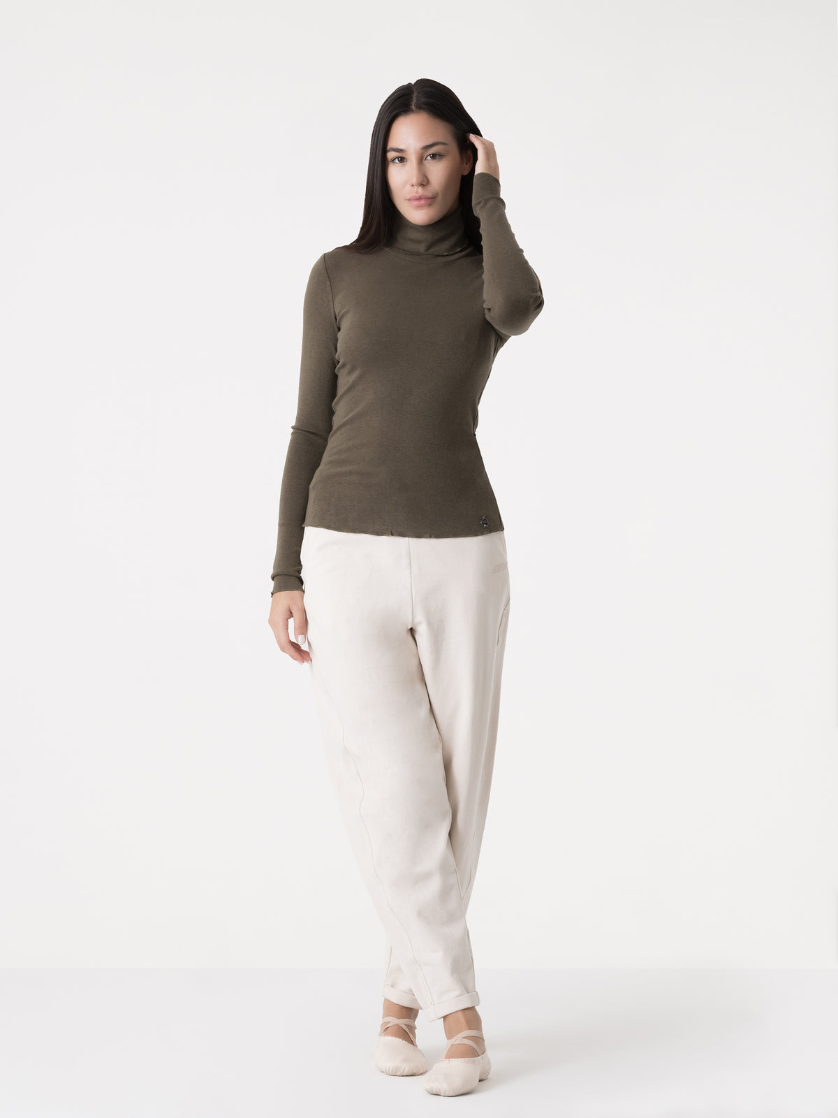 Item image: 41D206R22    Color: GQ00    