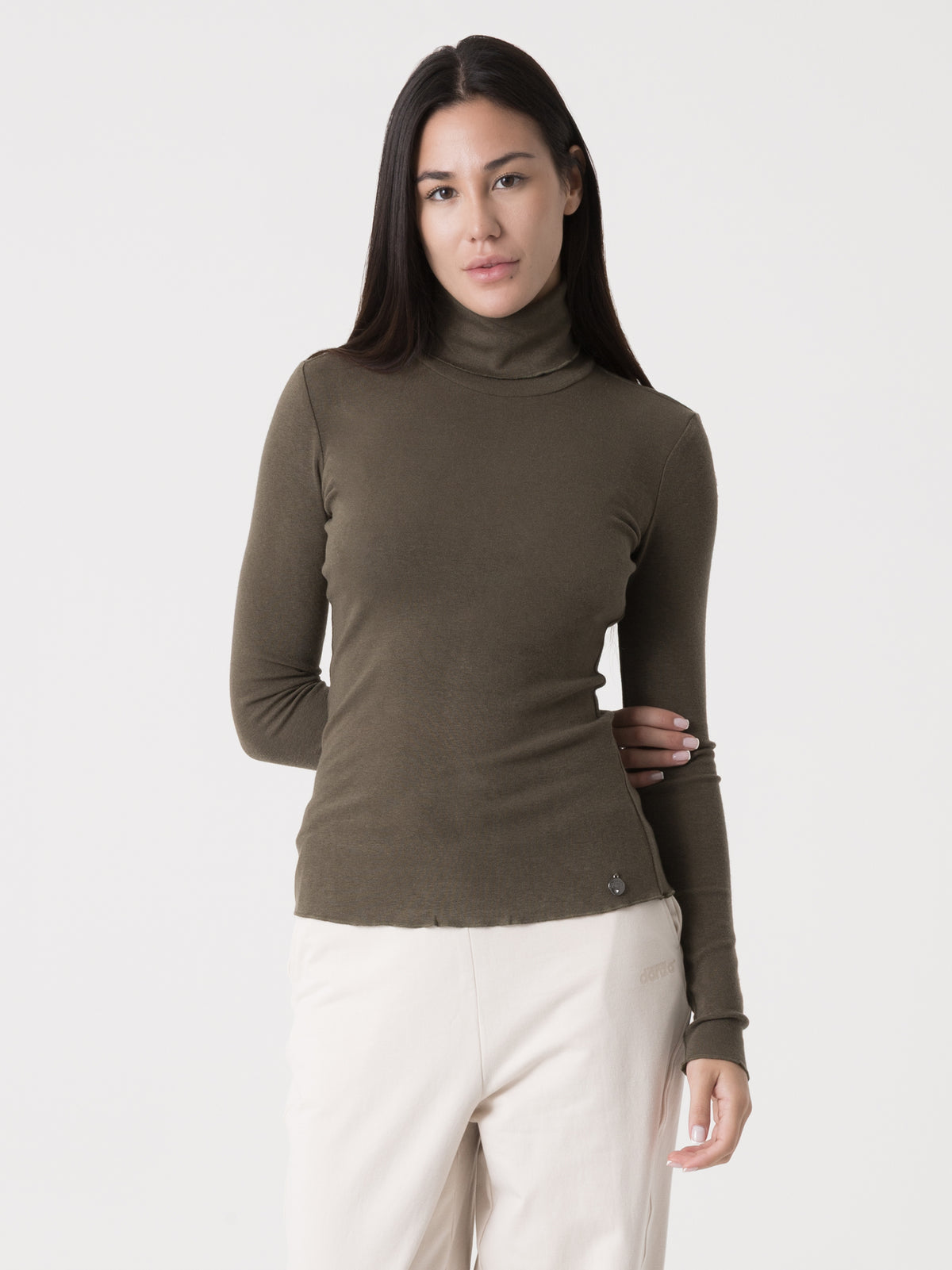 Item image: 41D206R22    Color: GQ00    
