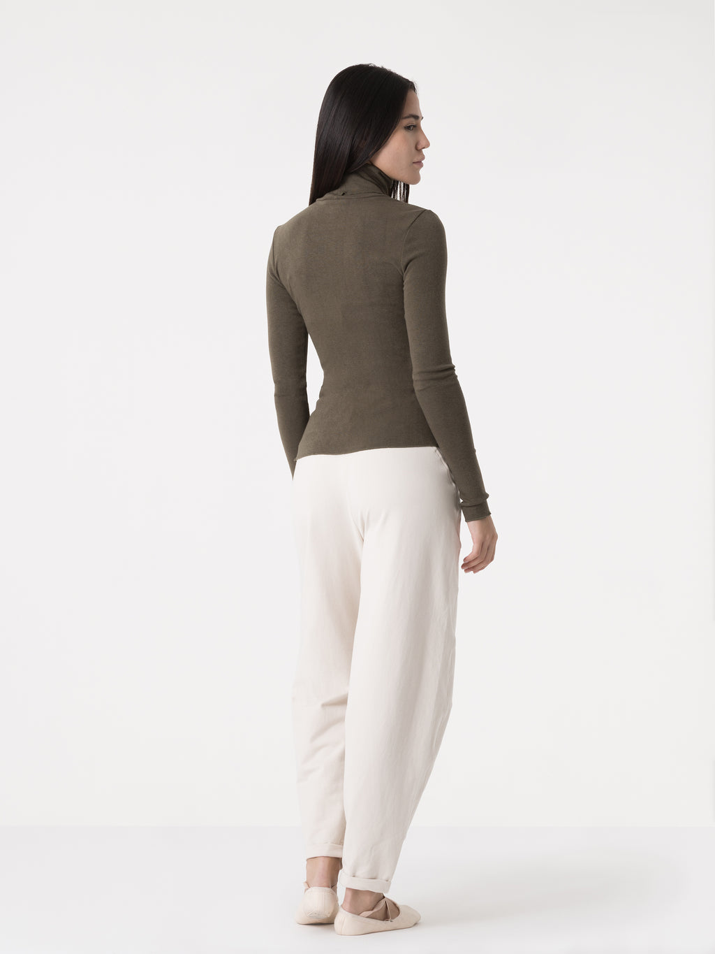 Item image: 41D206R22    Color: GQ00    
