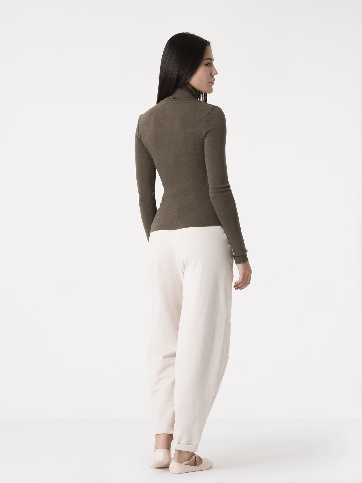 Item image: 41D206R22    Color: GQ00    