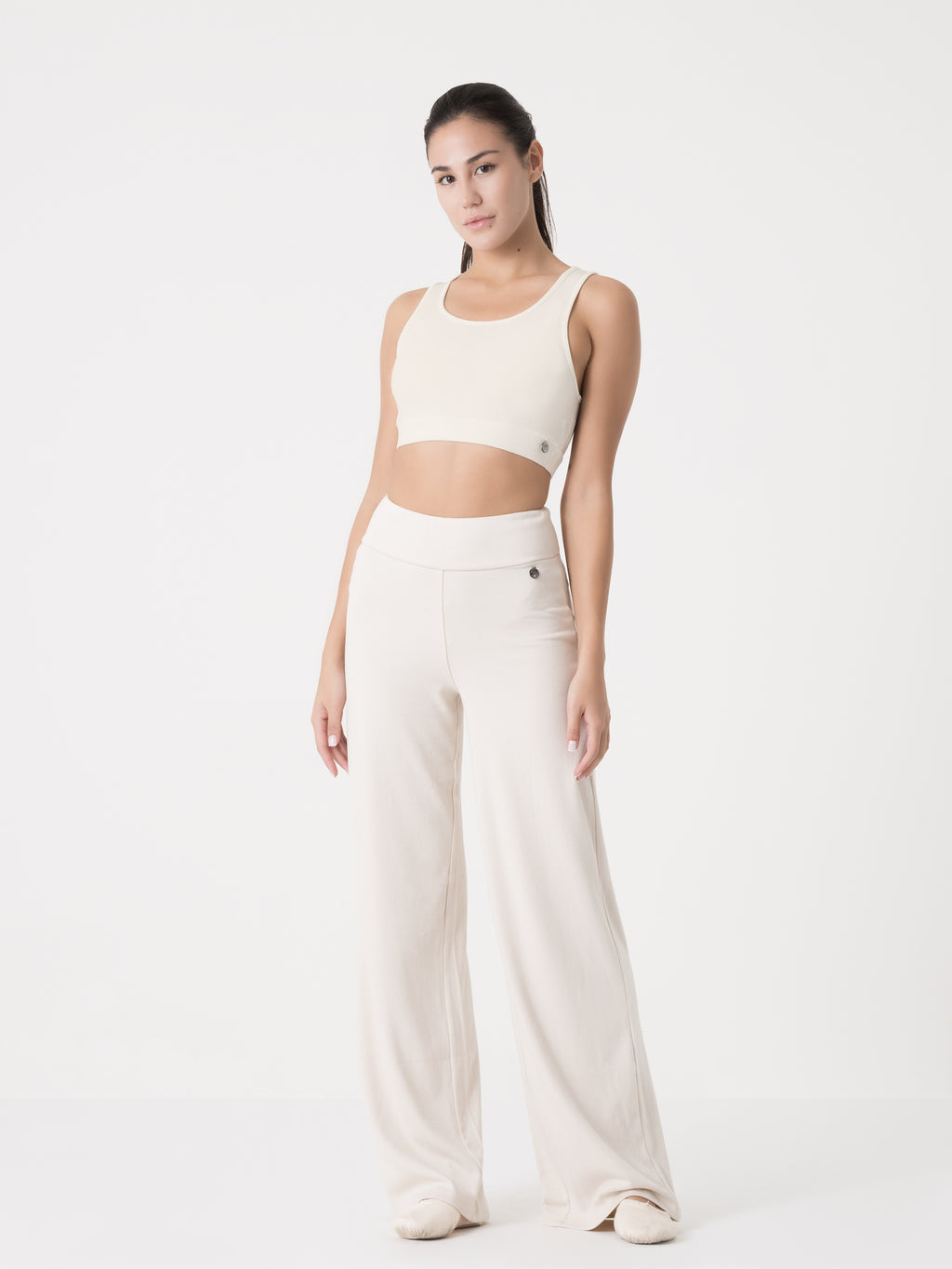 Item image: 41D207R33    Color: WT00    
